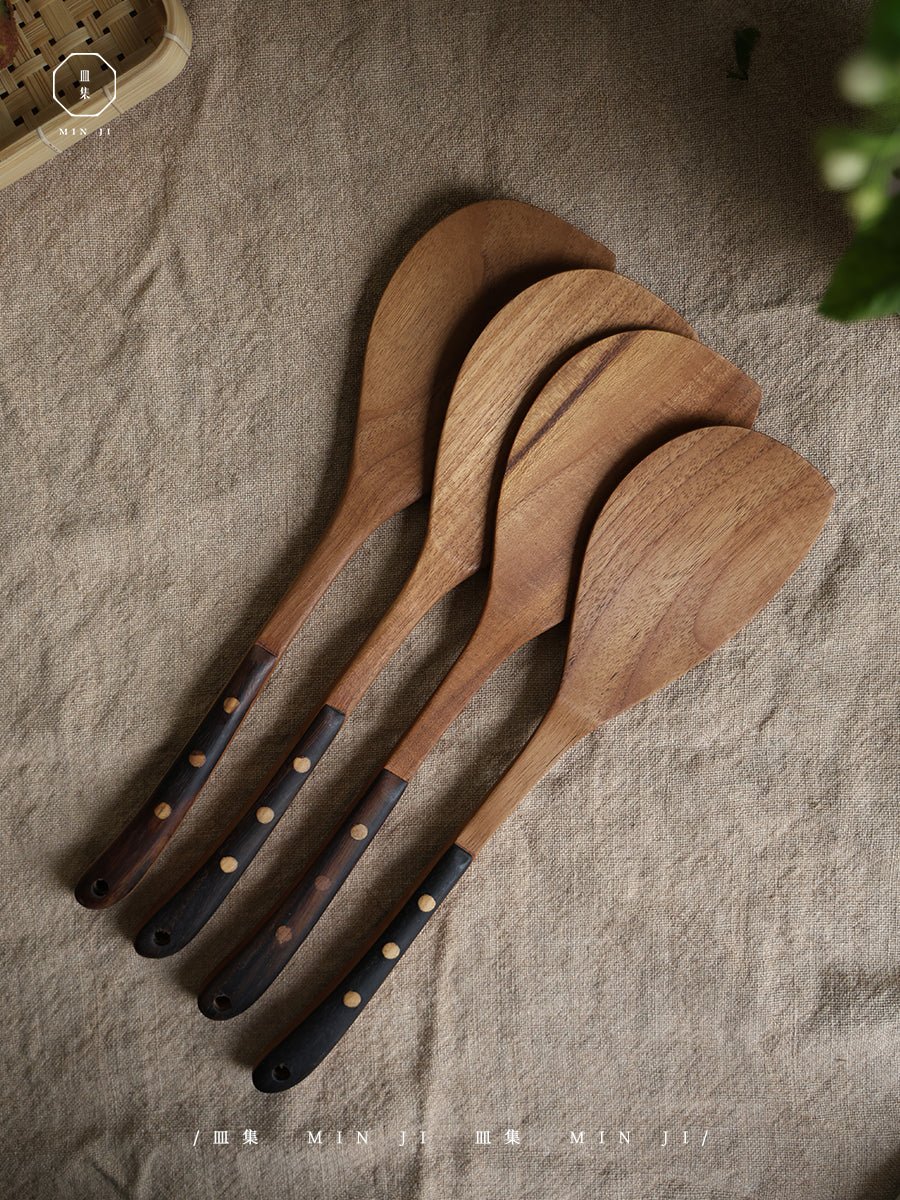 MIN JI wooden fried spatulas with dark handles, wooden cooking utensils