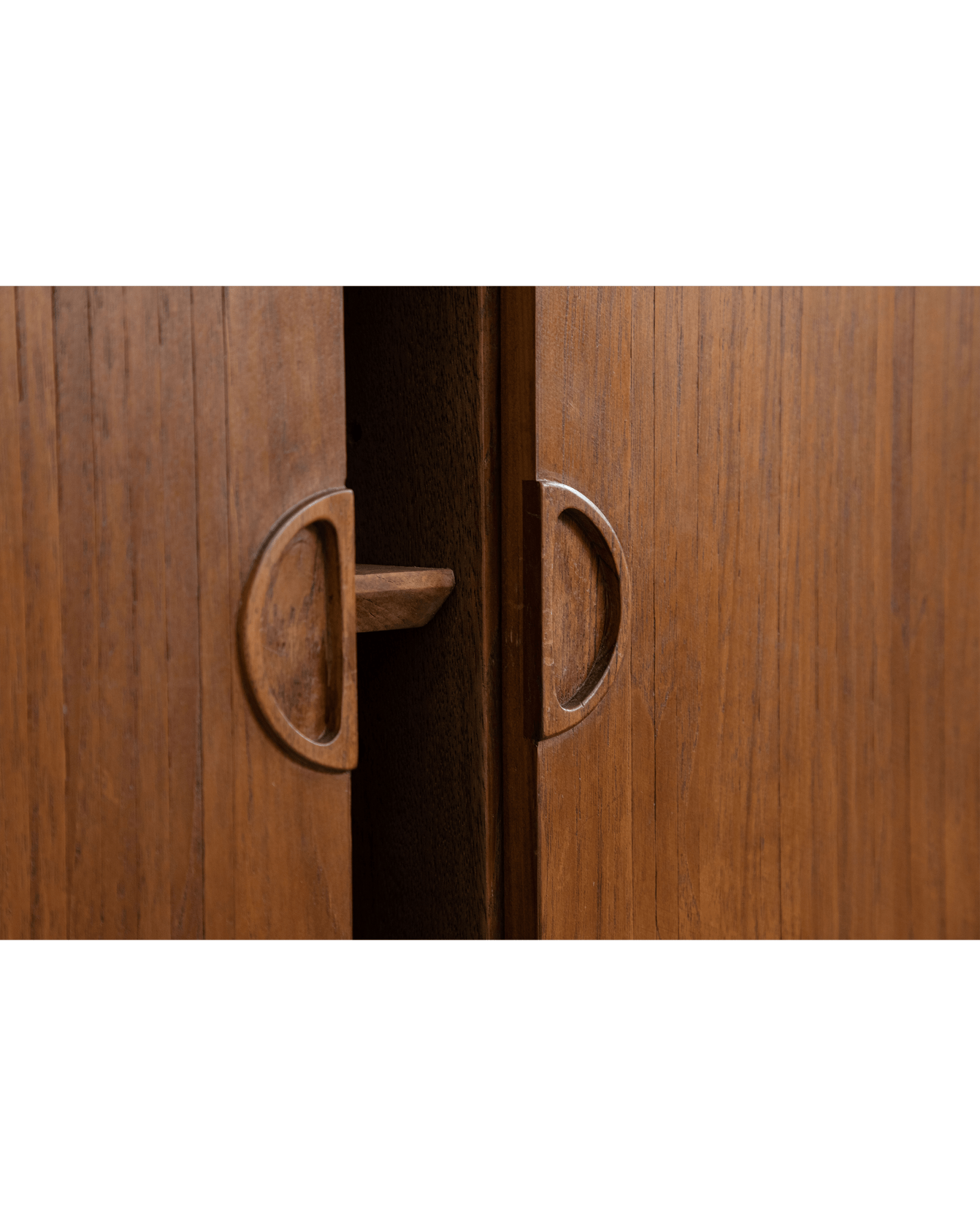 NO.424 Venice Sideboard - ZM Home