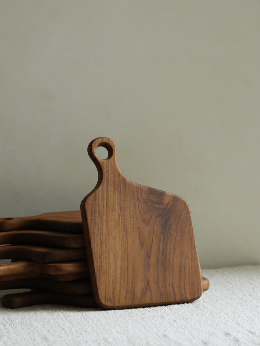 Wooden cutting boards with handle, natural wood grain, kitchenware for sale