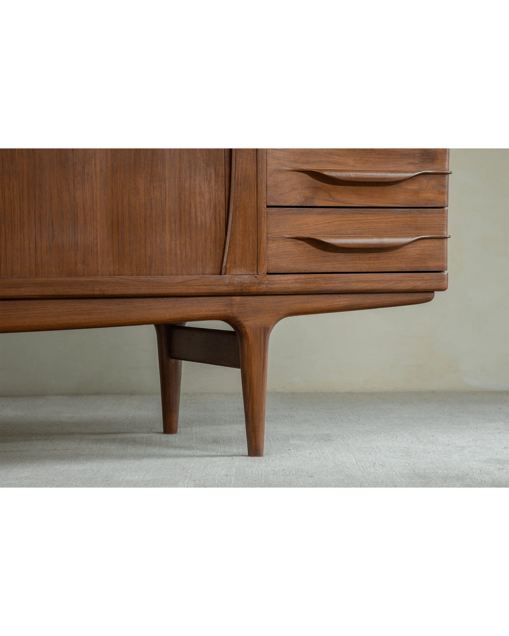 NO.424 Venice Sideboard - ZM Home
