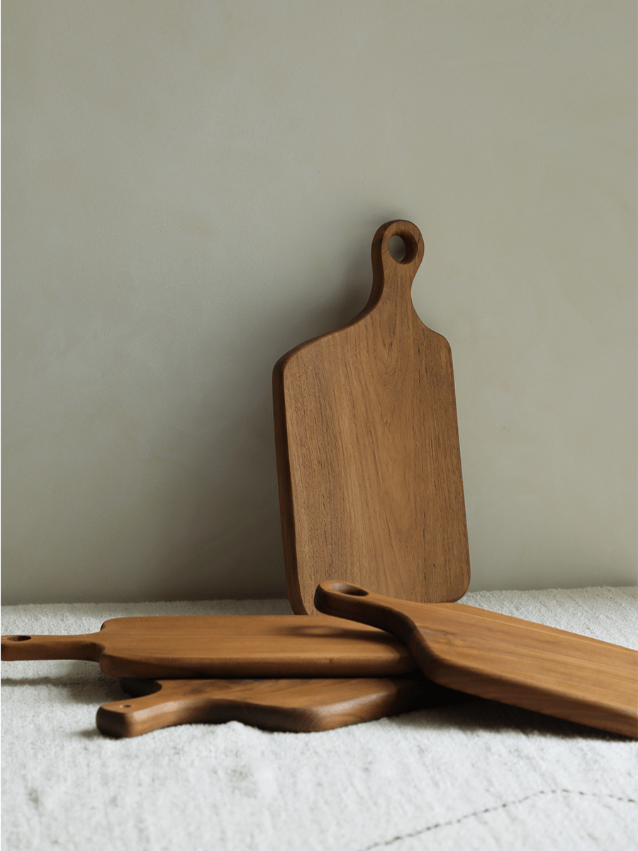 Wooden cutting boards with handle, Stacked wooden cutting boards, kitchenware for sale, natural wood grain