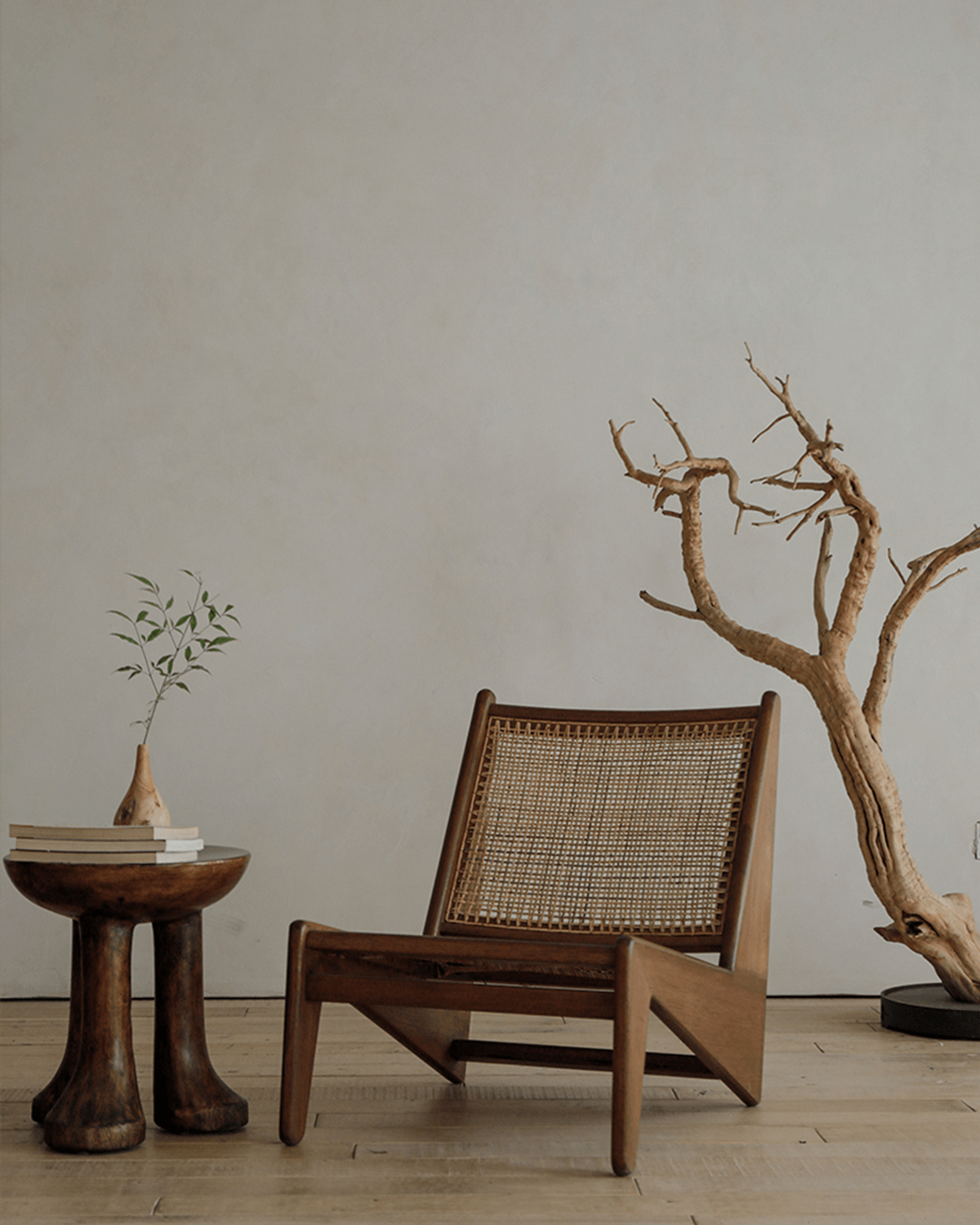 Chandigarh Kangaroo Lounge Chair - ZM Home