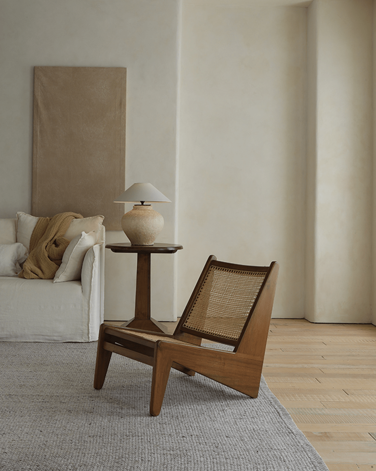 Chandigarh Kangaroo Lounge Chair - ZM Home