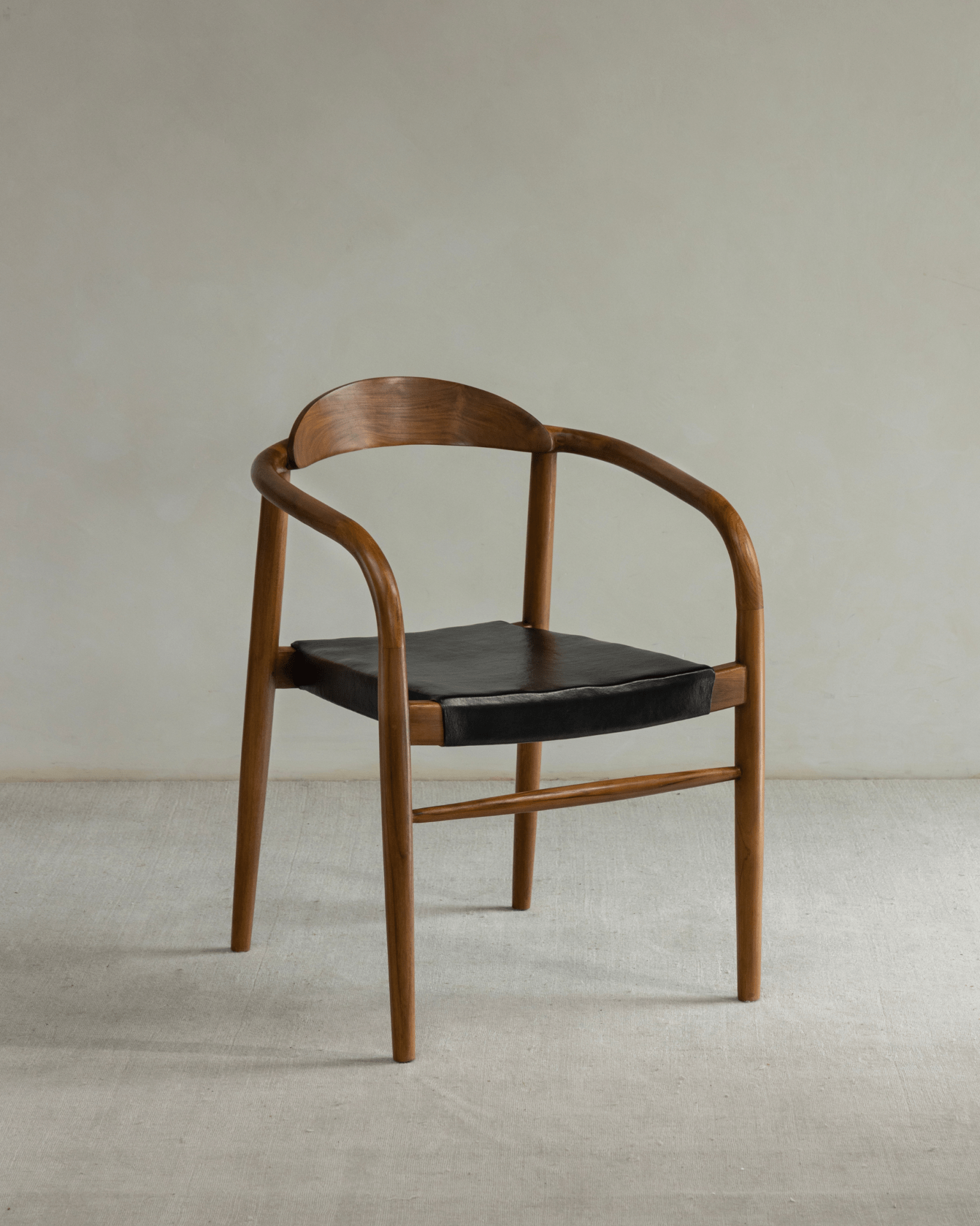 Crescent Leather Chair - ZM Home