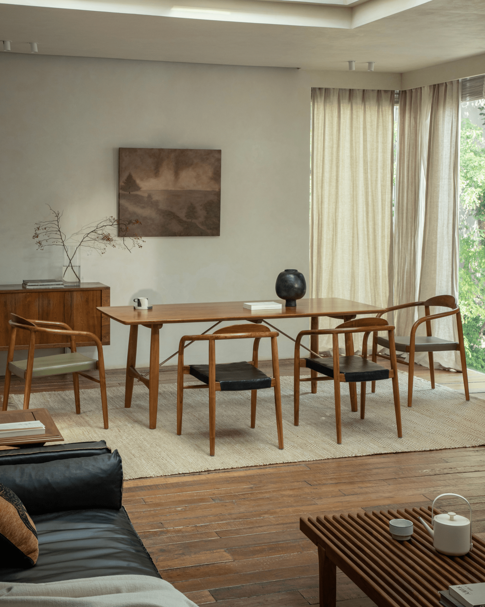 Crescent Leather Chair - ZM Home