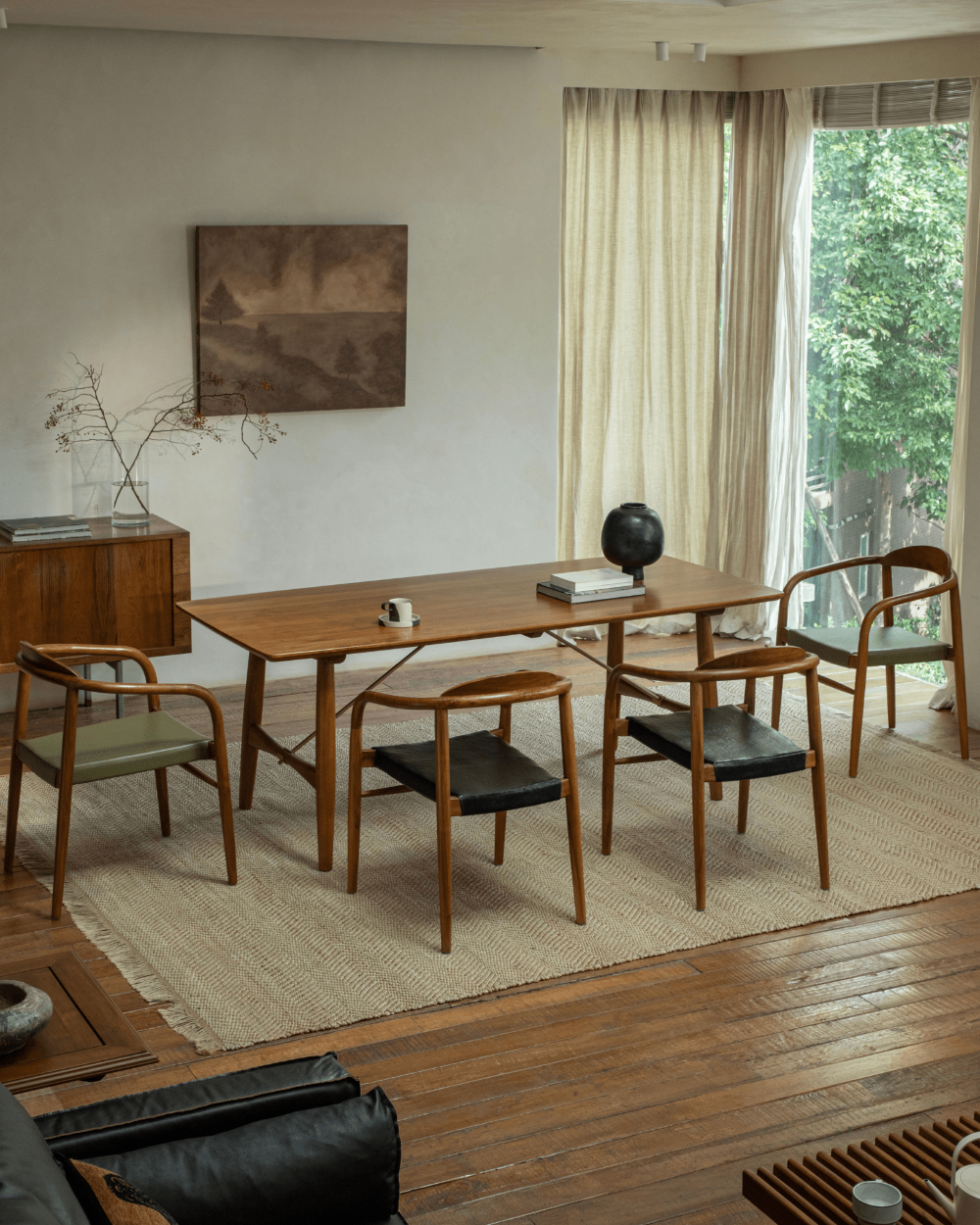 Crescent Leather Chair - ZM Home