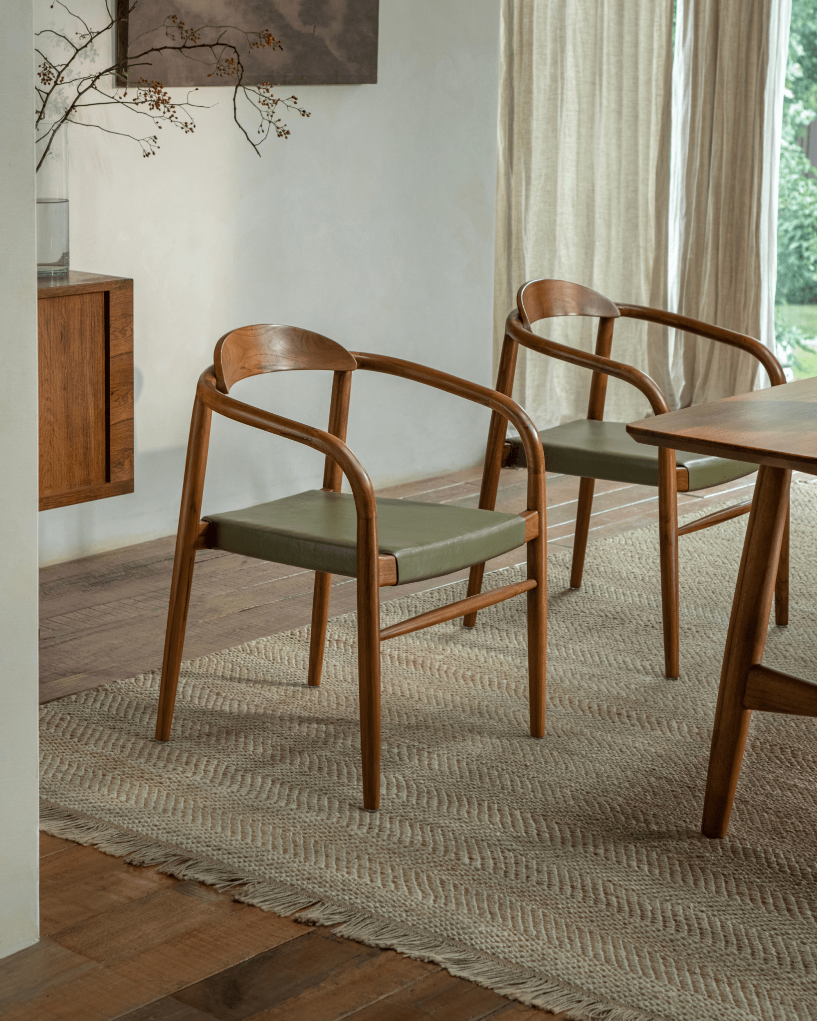 Crescent Leather Chair - ZM Home