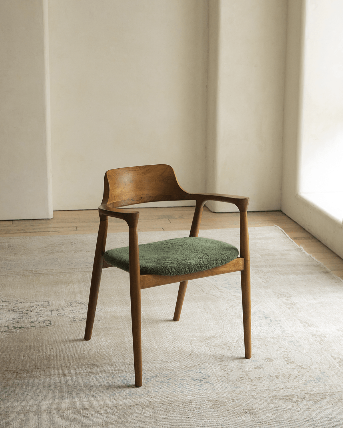Hiroshima Chair, solid wood armchair with green seat, modern design, ideal for living spaces