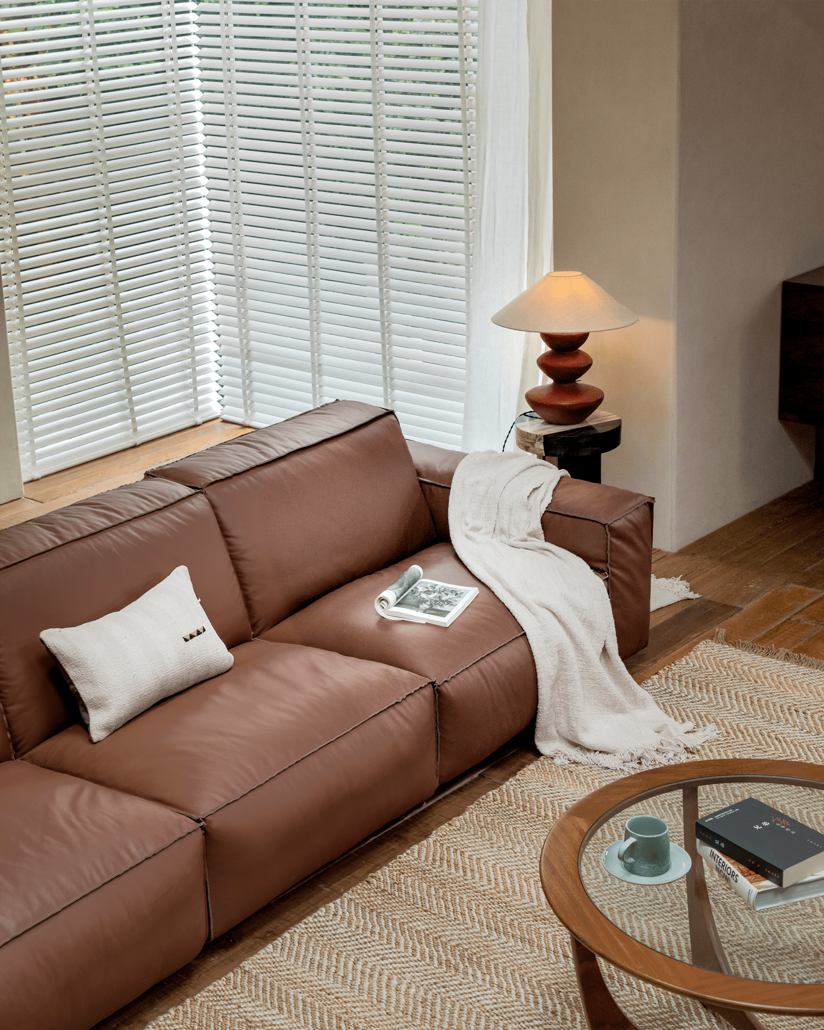 Botan Leather Sectional Sofa - ZM Home
