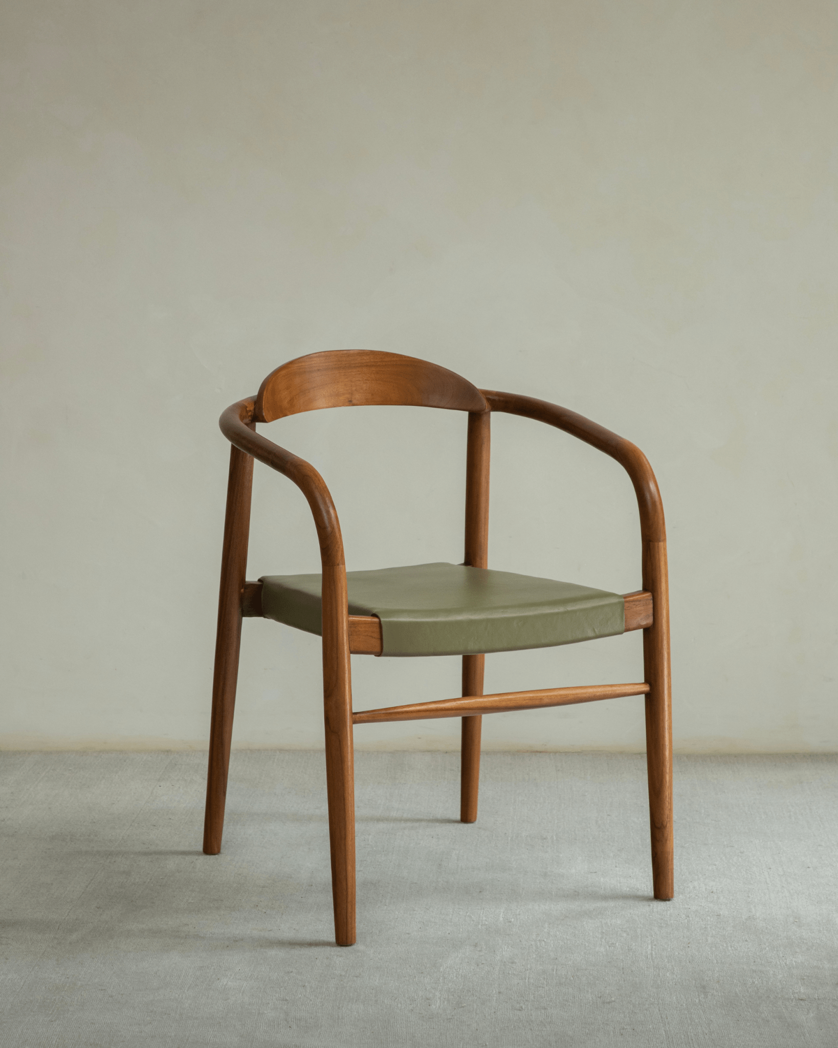 Crescent Leather Chair - ZM Home