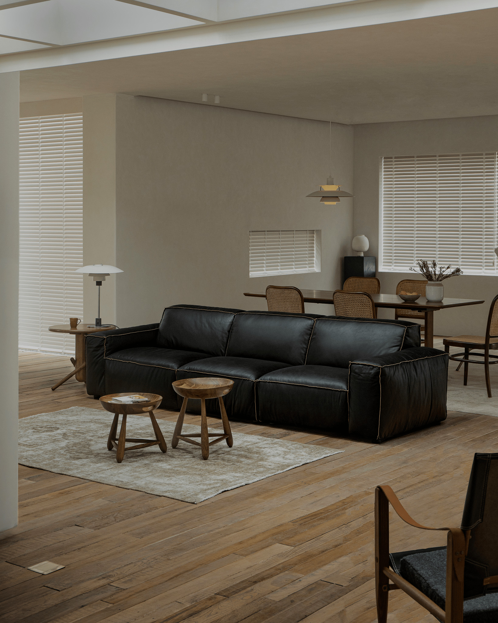 Botan Leather Sectional Sofa - ZM Home
