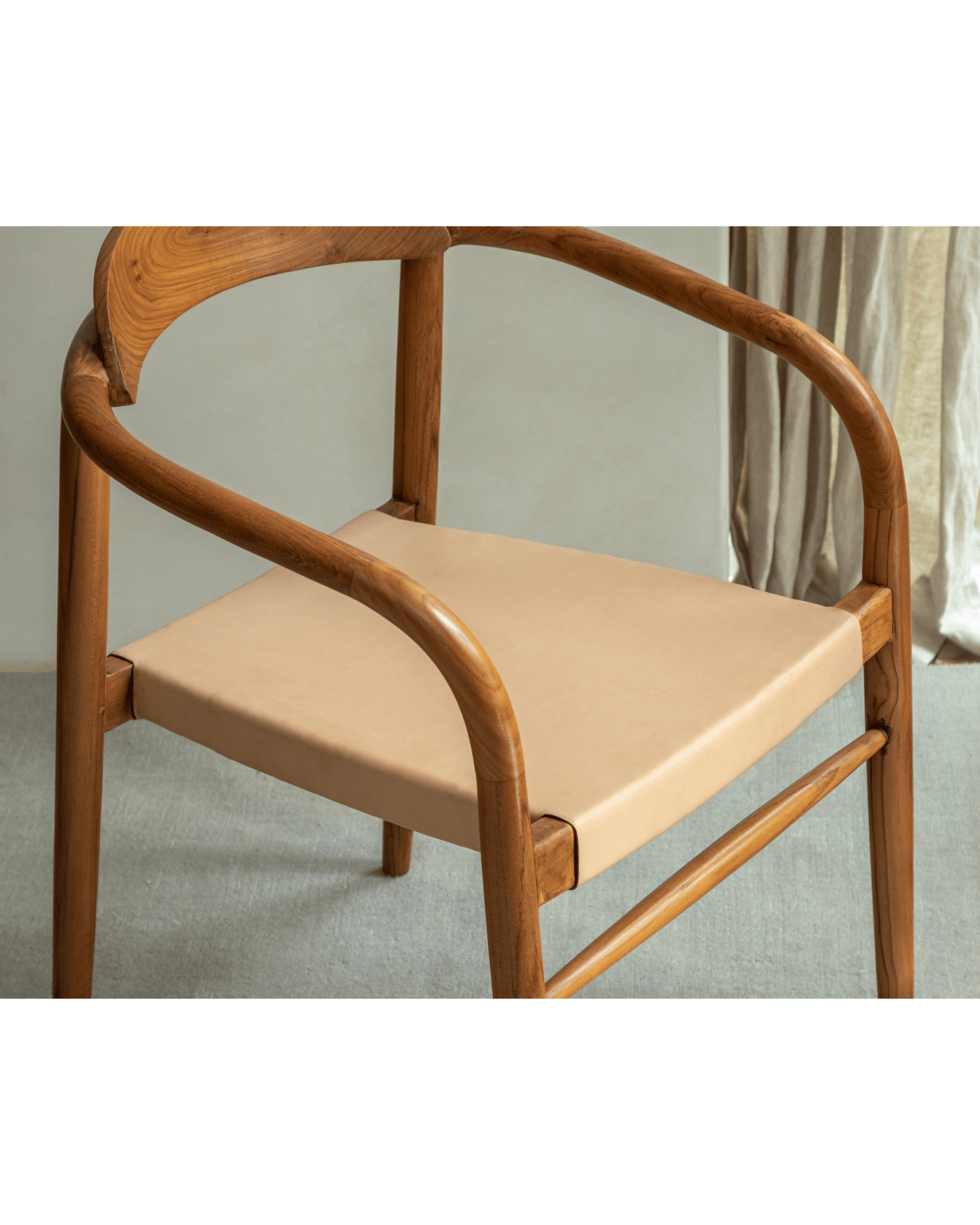 Crescent Leather Chair - ZM Home