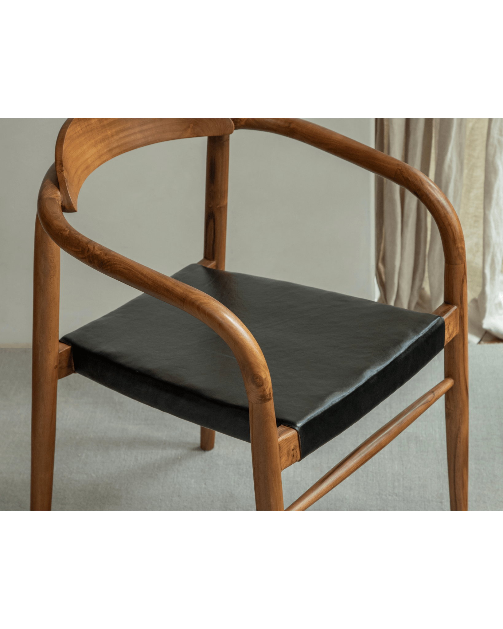 Crescent Leather Chair - ZM Home