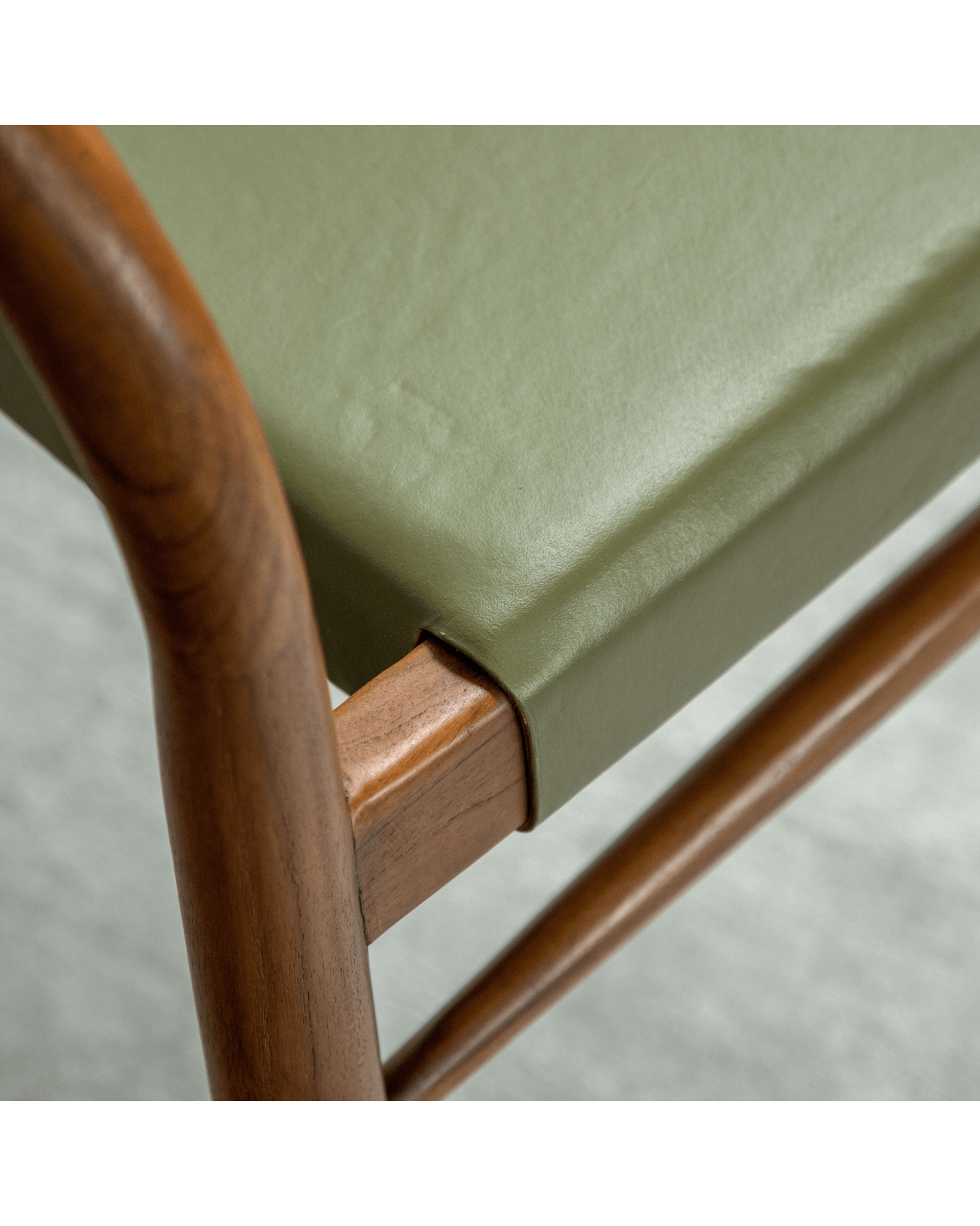 Crescent Leather Chair - ZM Home