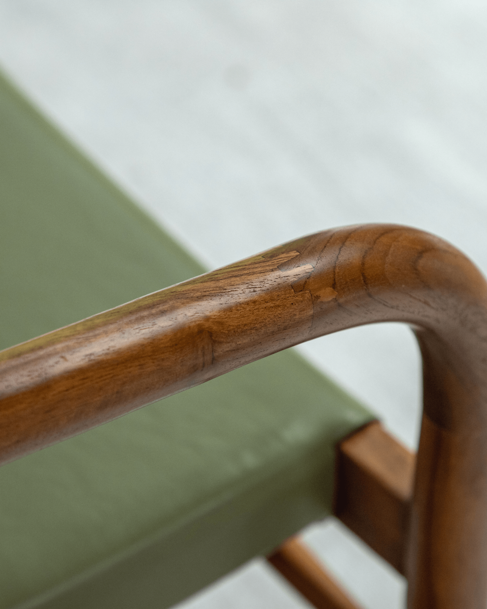 Crescent Leather Chair - ZM Home