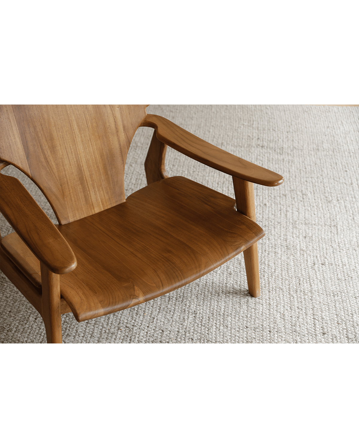 Zen Armchair - Light brown wooden armchair with ergonomic design, perfect for relaxation and comfort