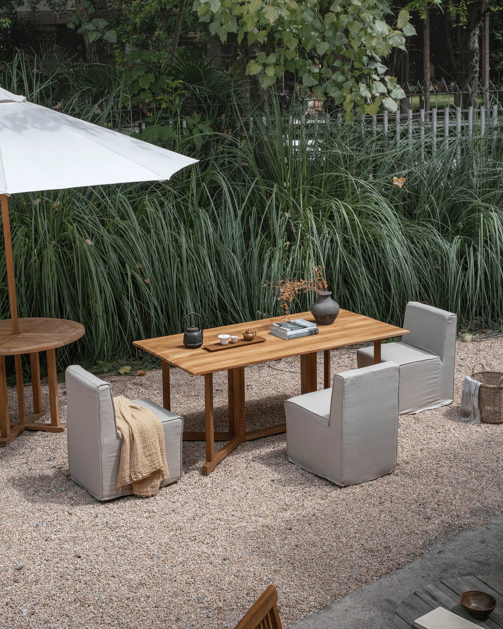 Tundra Caster Sofa Chair - ZM Home