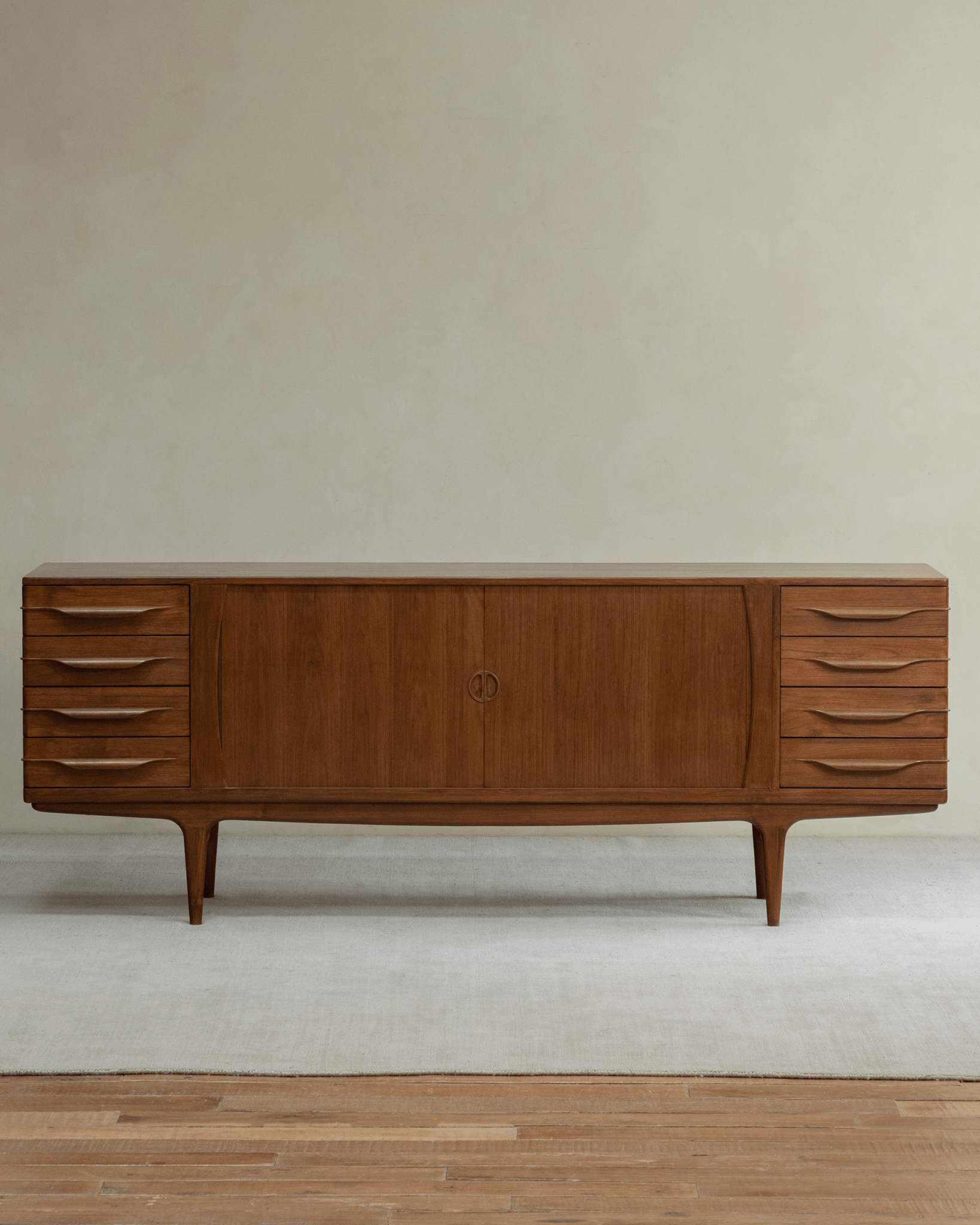 NO.424 Venice Sideboard - ZM Home