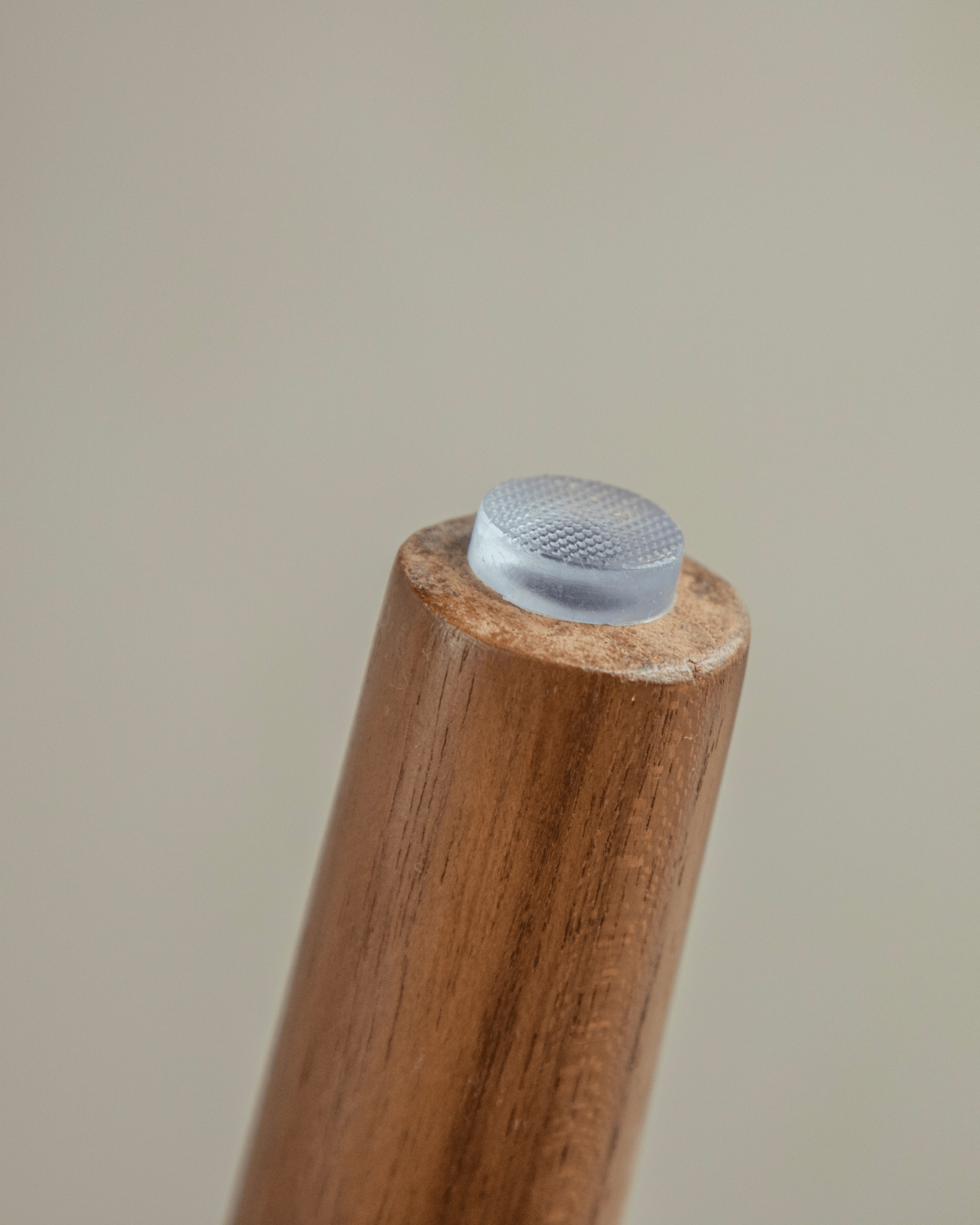 Crescent Leather Chair - ZM Home