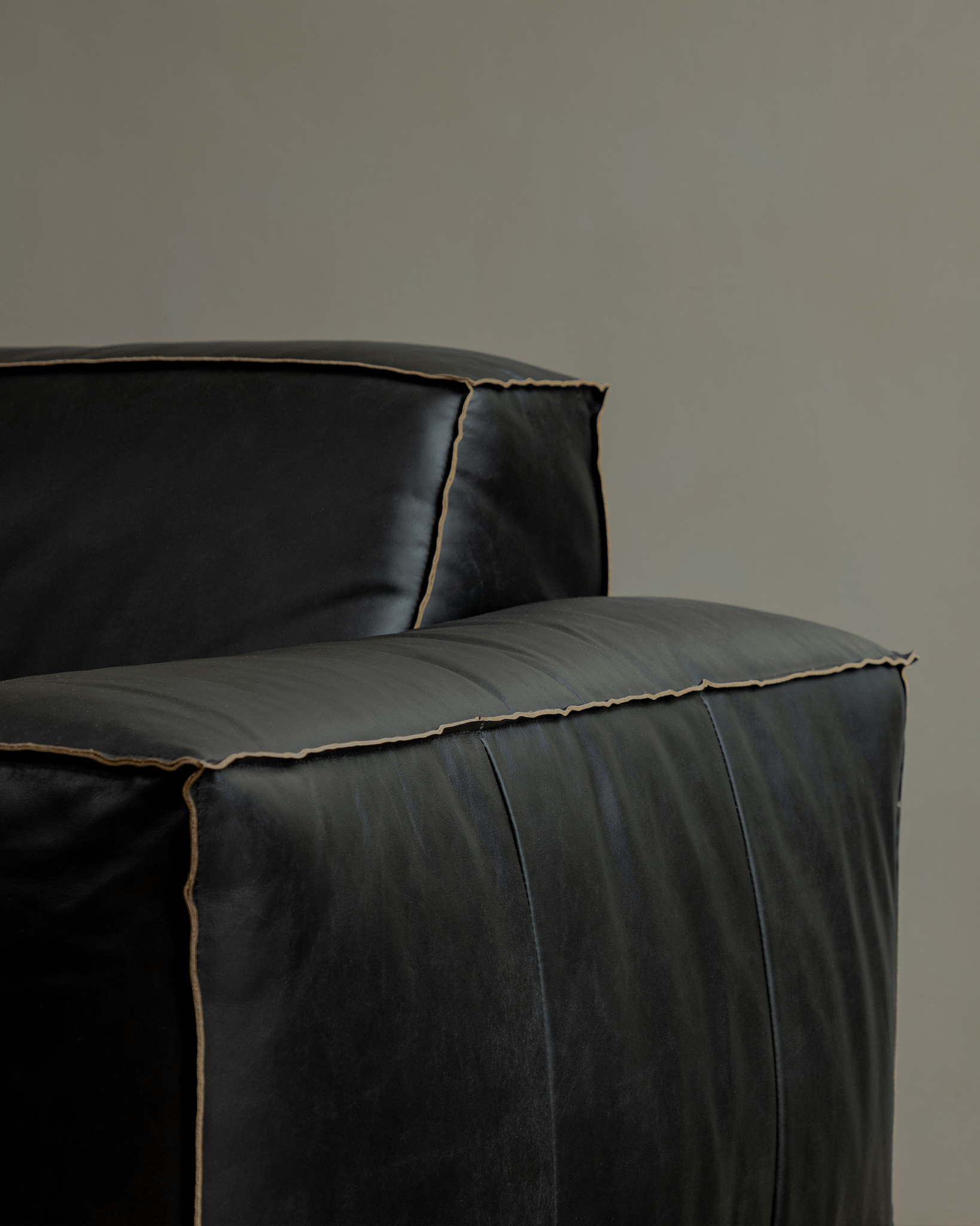 Botan Leather Sectional Sofa - ZM Home