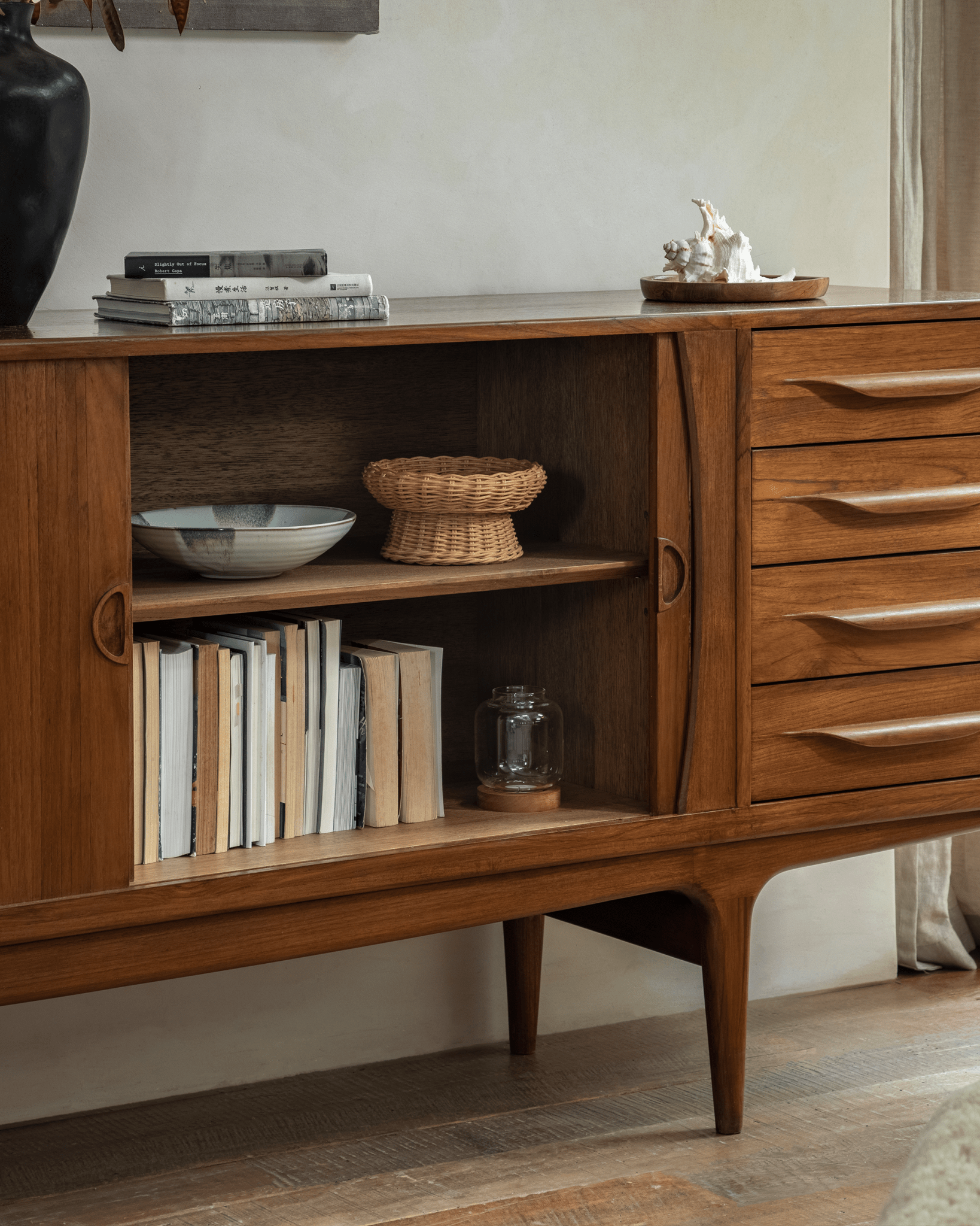NO.424 Venice Sideboard - ZM Home