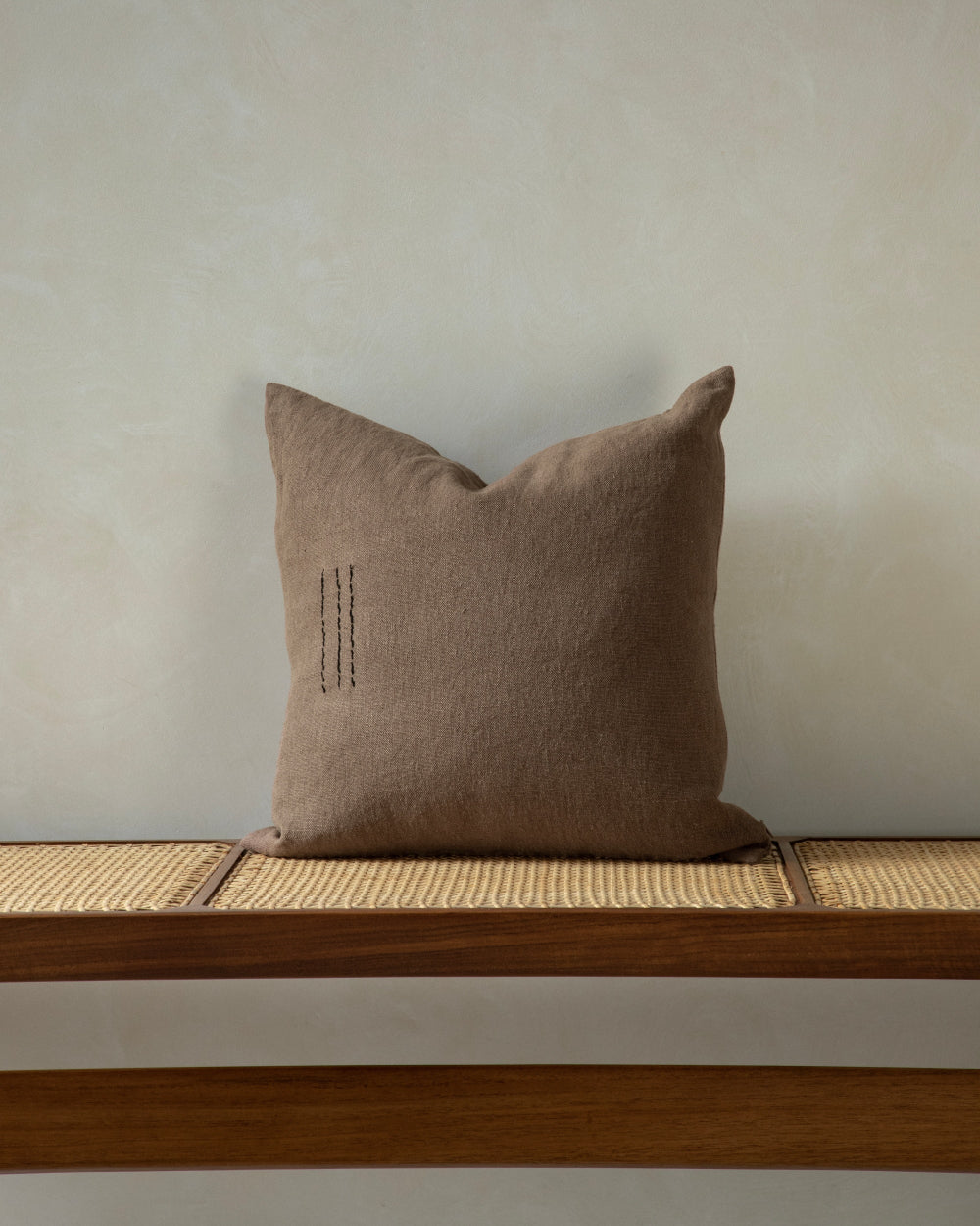 Linora Pillow