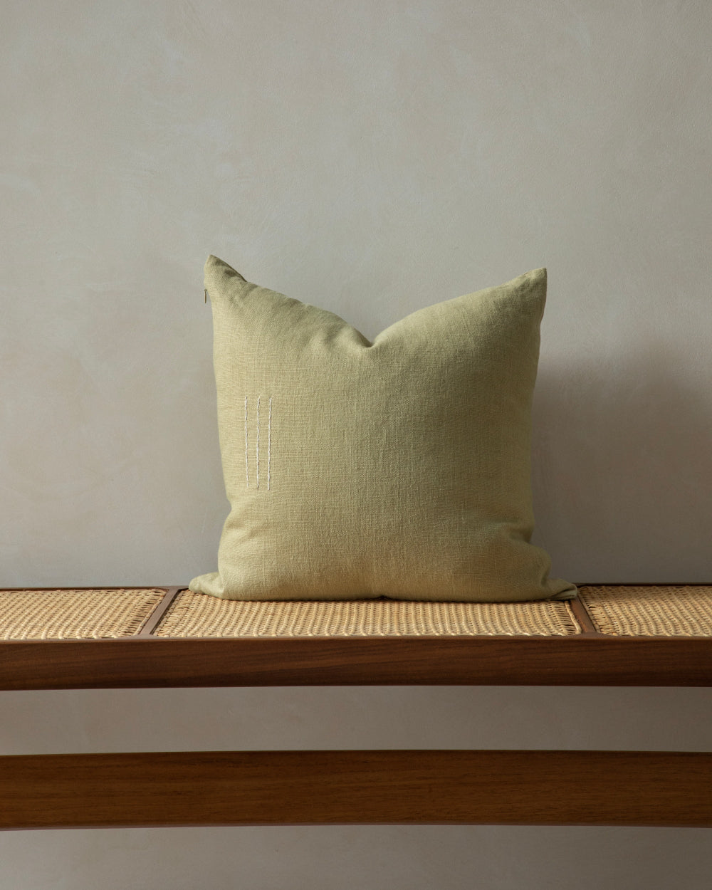 Linora Pillow