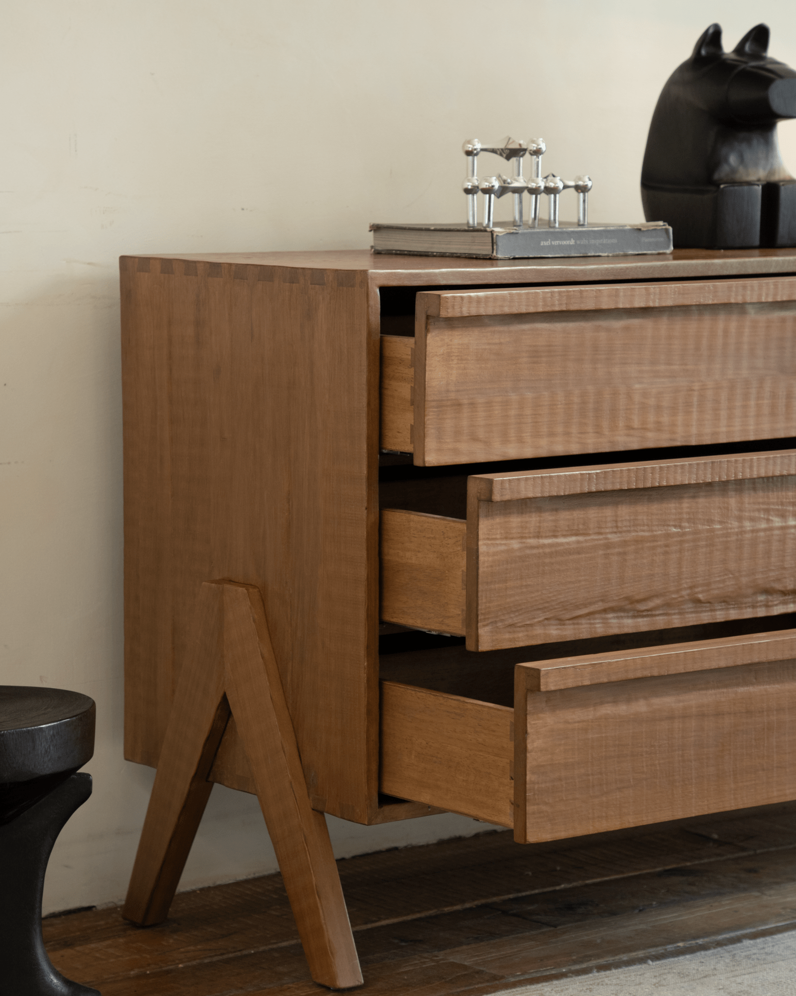 NO.32 Sideboard - ZM Home