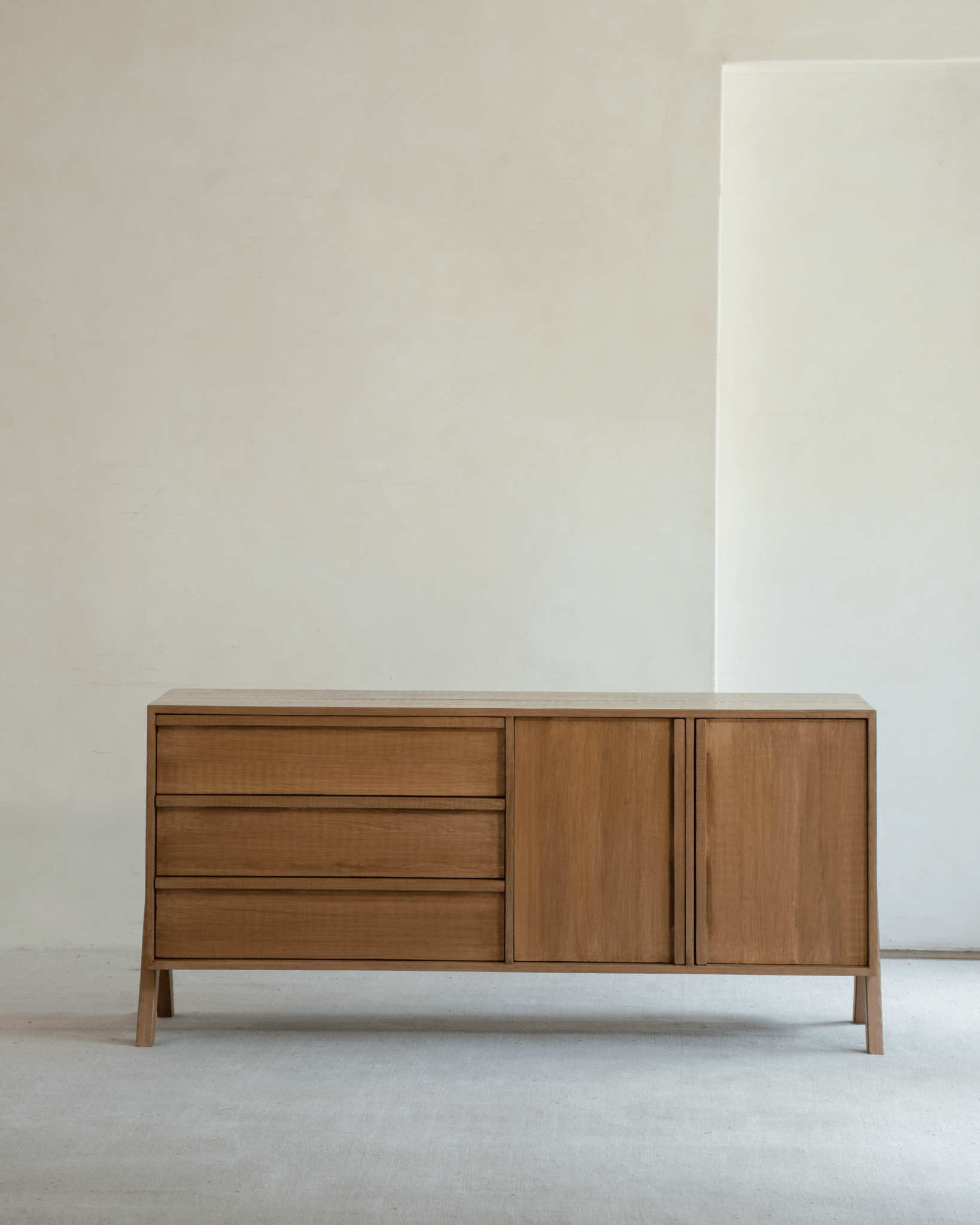 NO.32 Sideboard - ZM Home