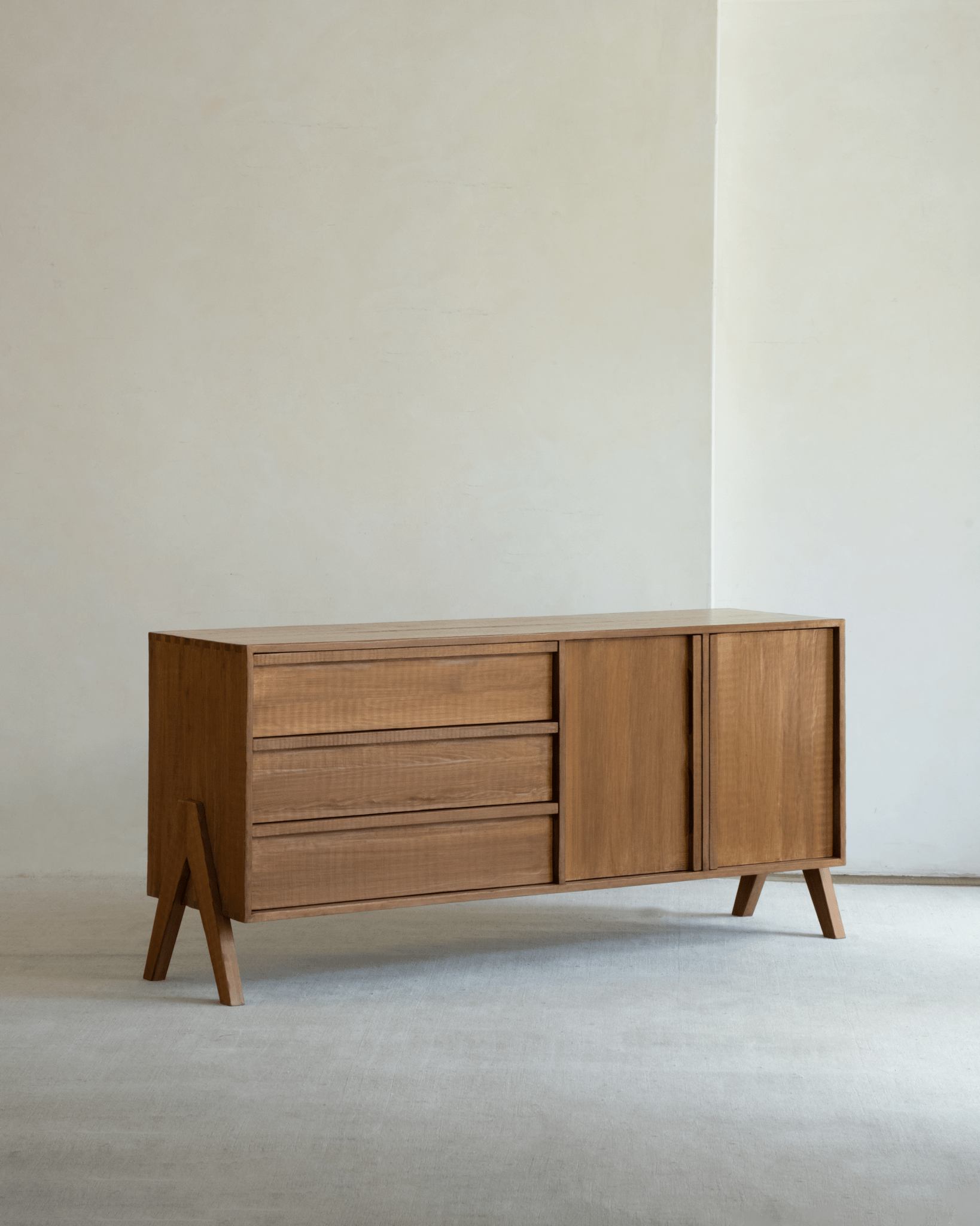 NO.32 Sideboard - ZM Home