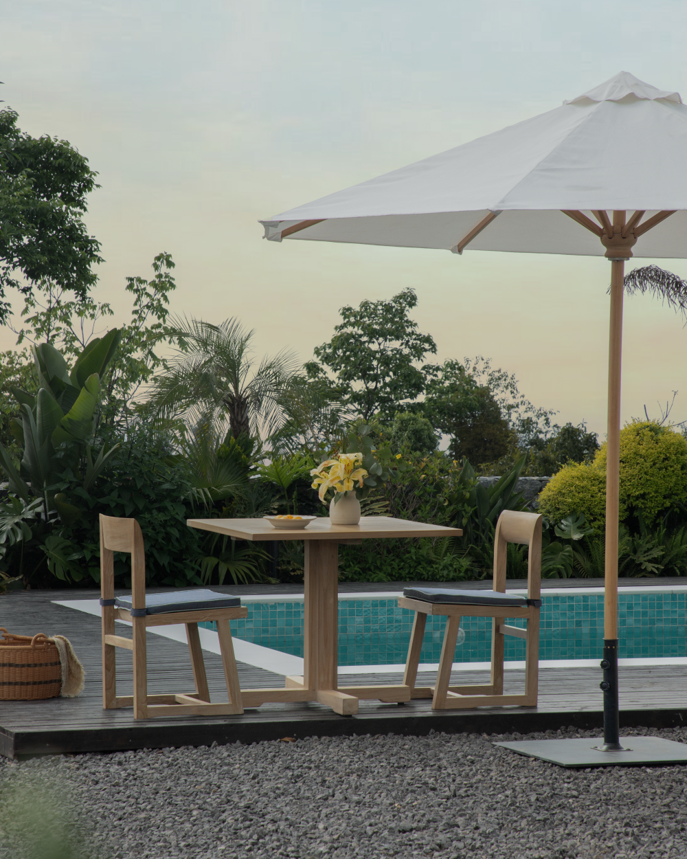 Felix Outdoor Square Table