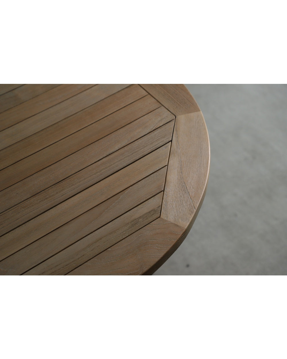 Ruby Outdoor Round Table