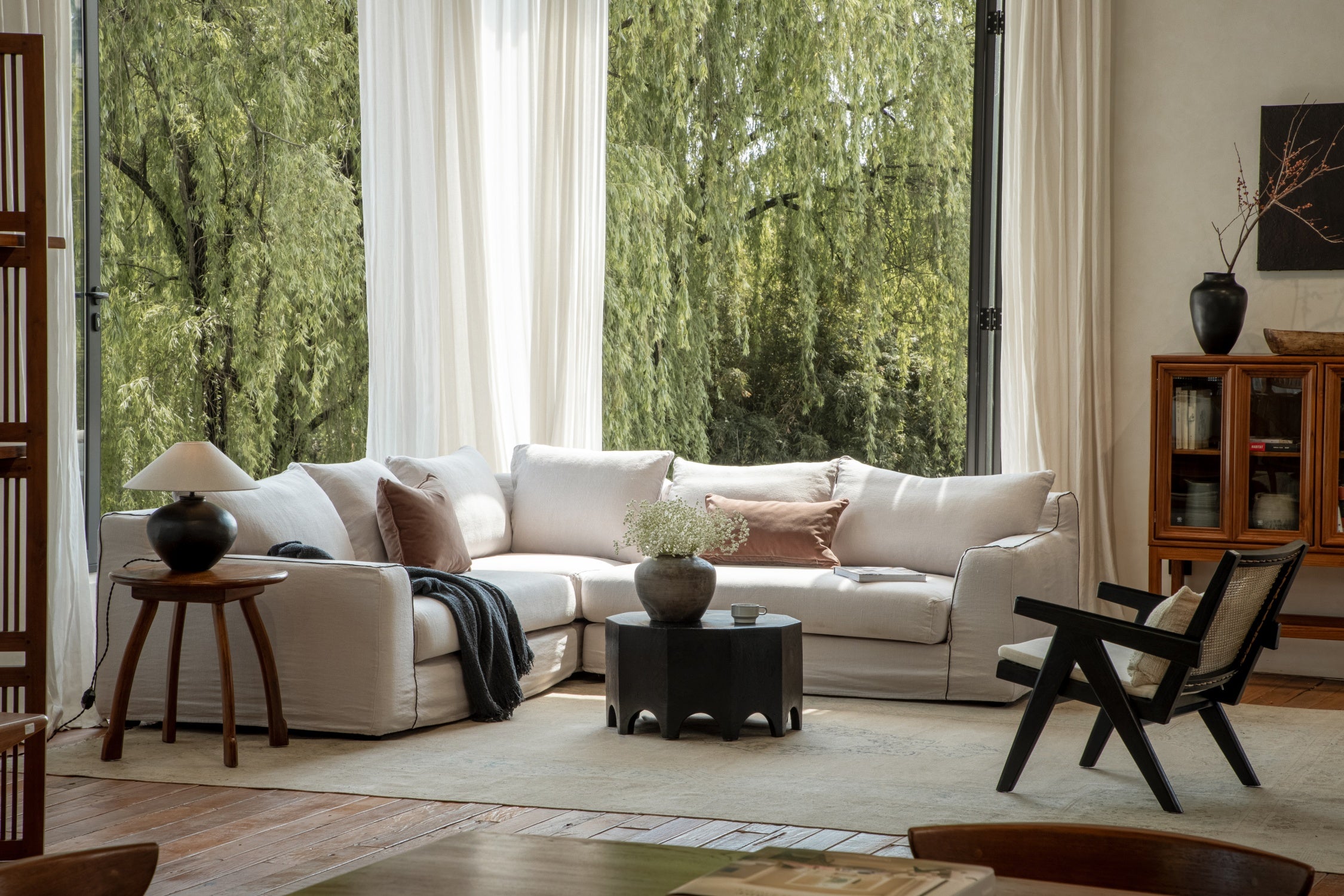 Noa Sectional Sofa - ZM Home