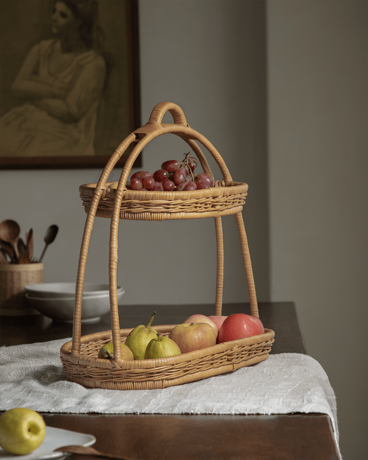 Beatrice Stand: Natural rattan double-layer fruit tray with grapes and apples