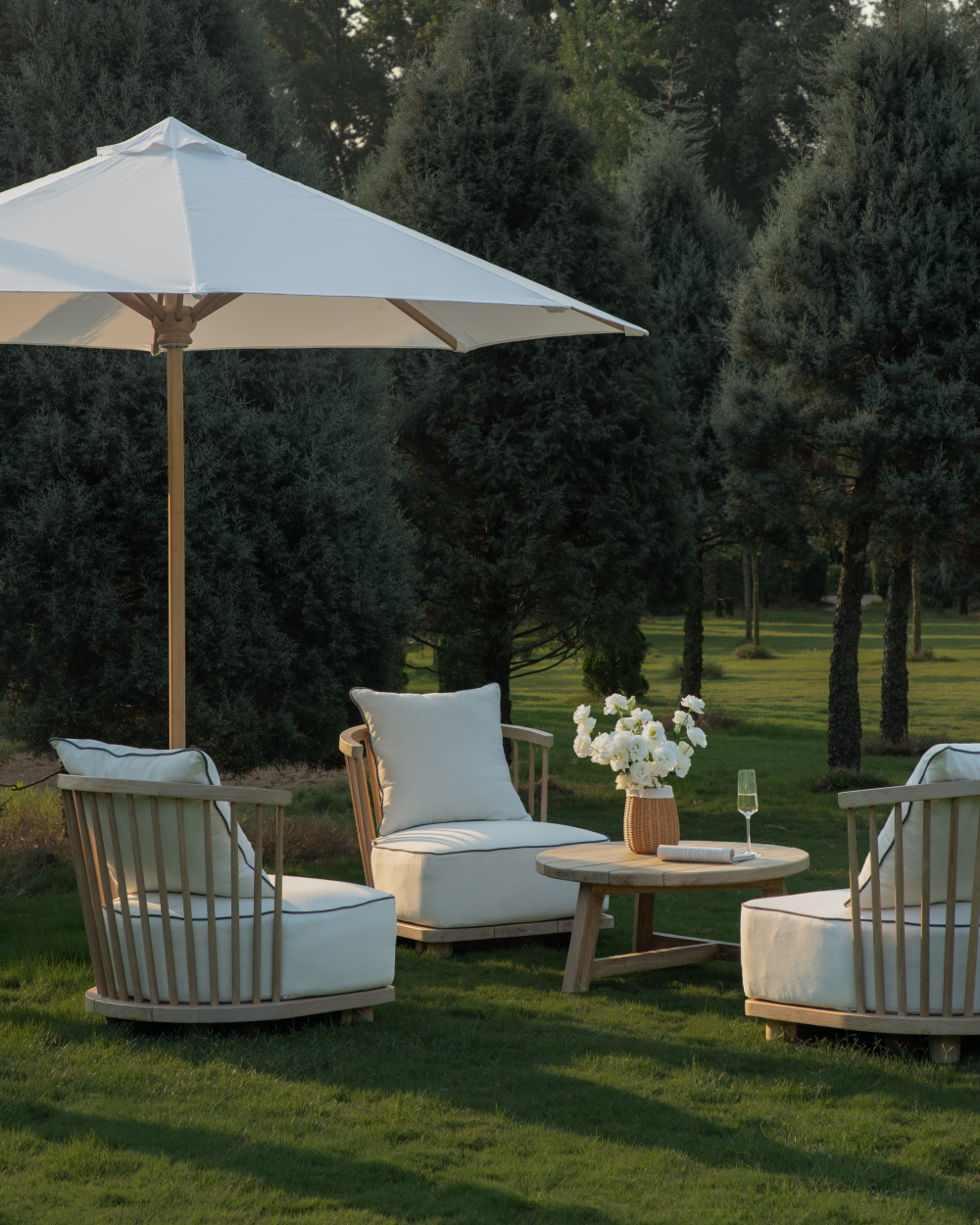 Riven Outdoor Lounge Chair