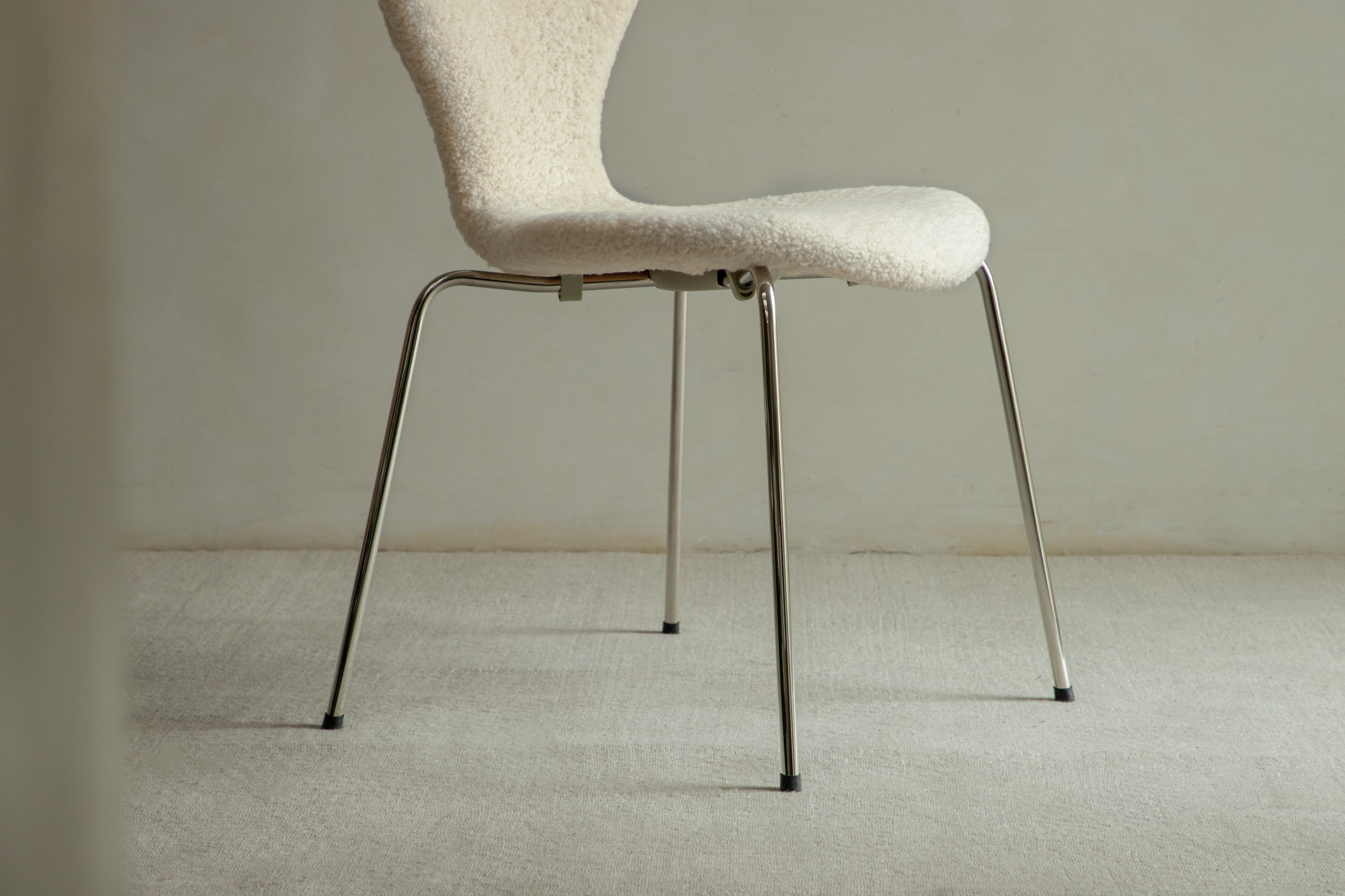 Pietra Shearling Chair - ZM Home