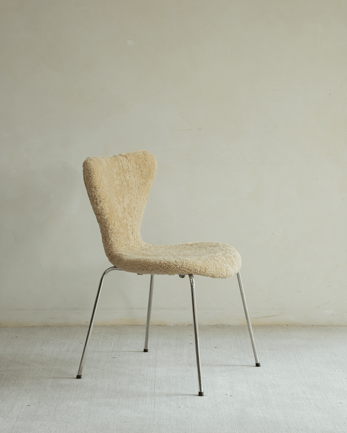 Pietra Shearling Chair - ZM Home