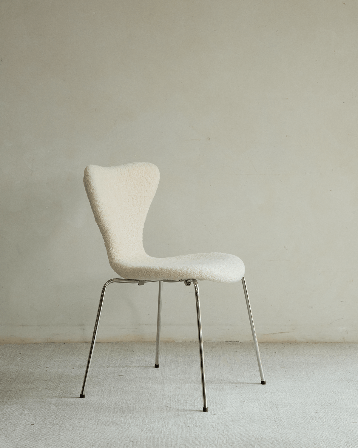 Pietra Shearling Chair - ZM Home