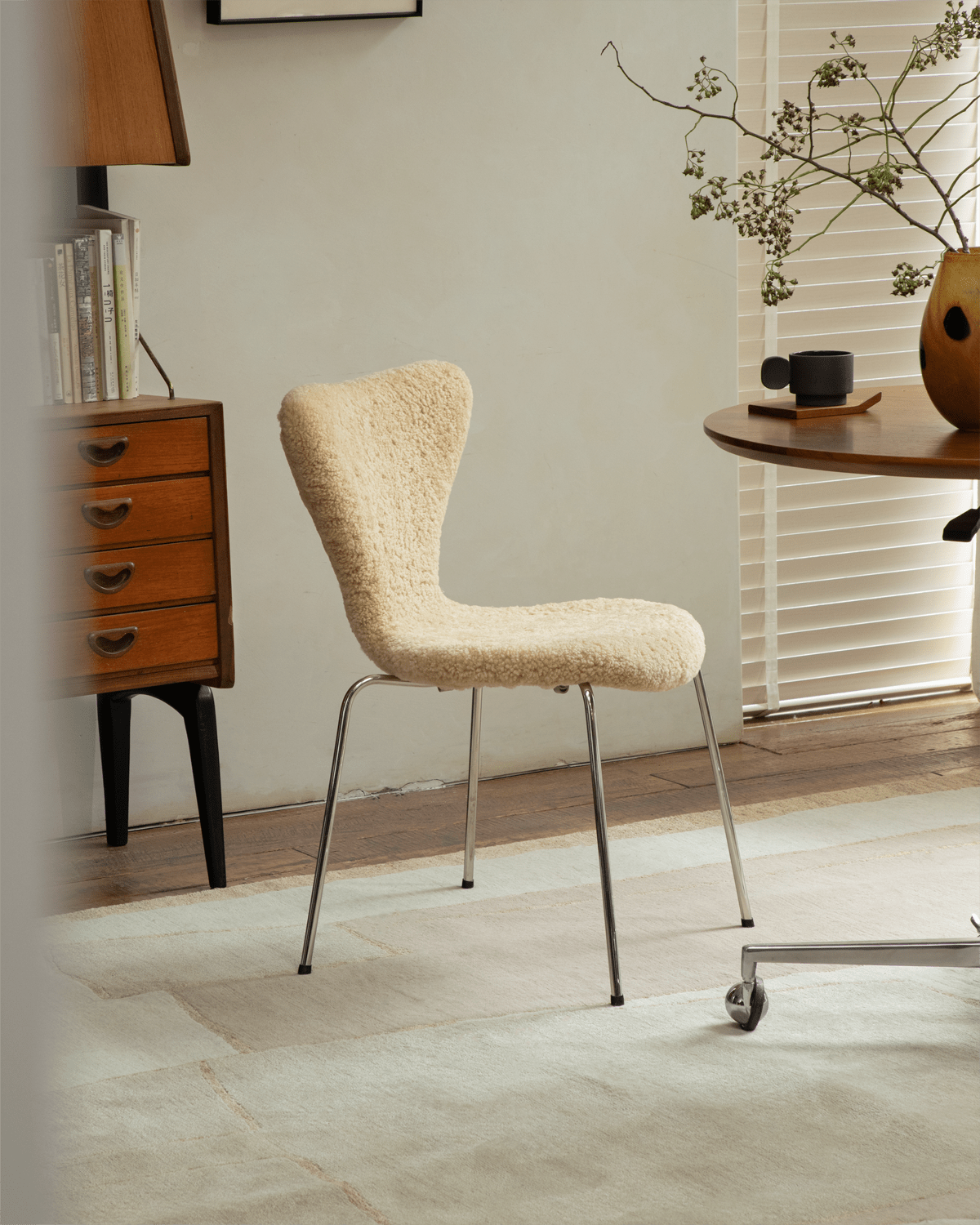 Pietra Shearling Chair - ZM Home