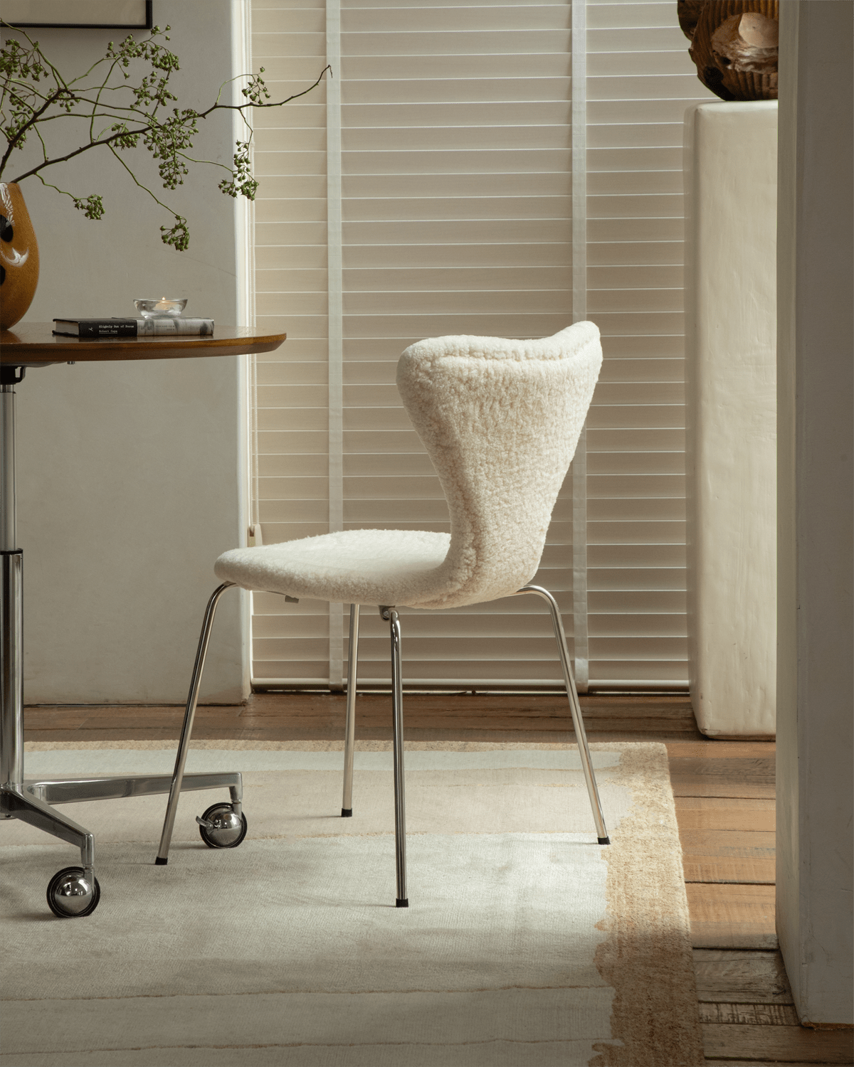 Pietra Shearling Chair - ZM Home