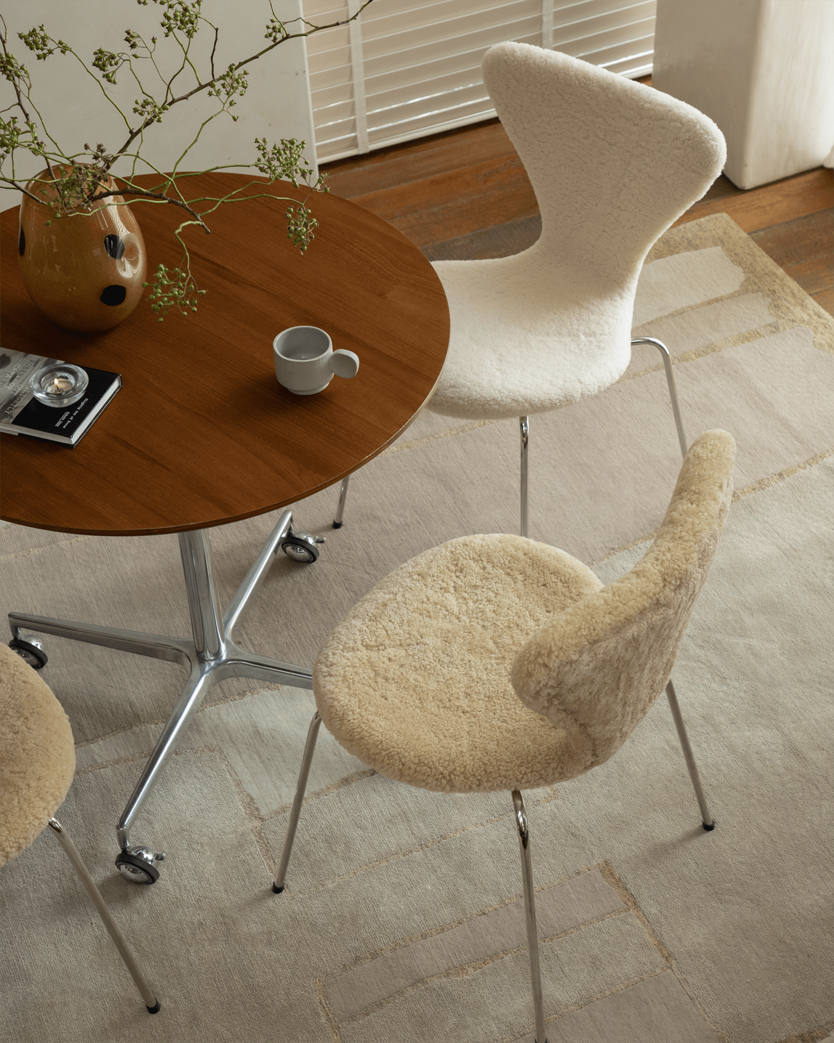 Pietra Shearling Chair - ZM Home