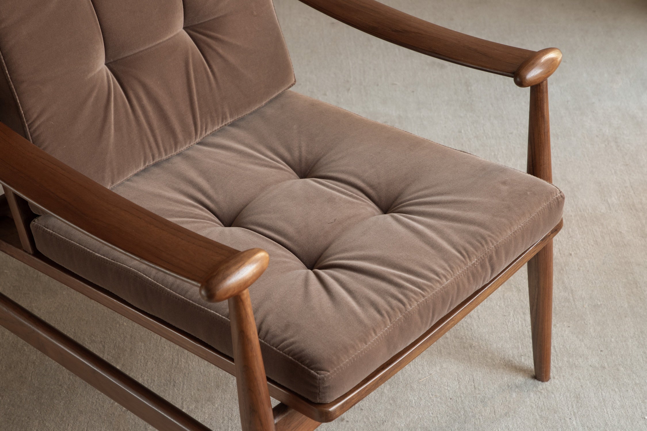 Elise Lounge Chair