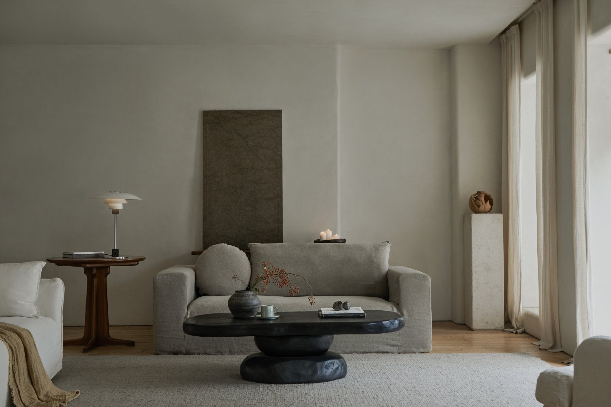 Console Table vs. Coffee Table: Key Differences You Need to Know - ZM Home