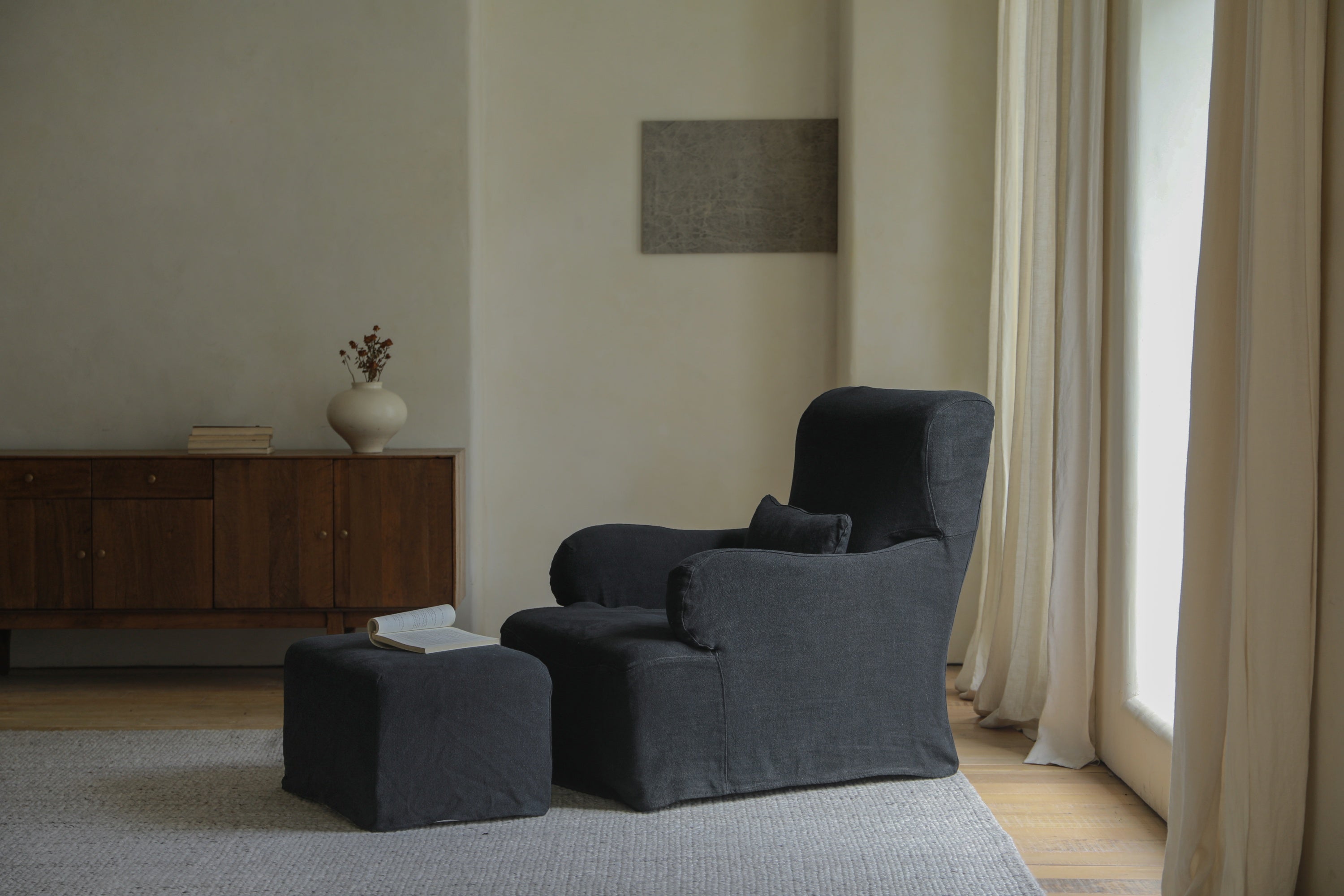 How to Create a Cozy Reading Area with Just an Armchair