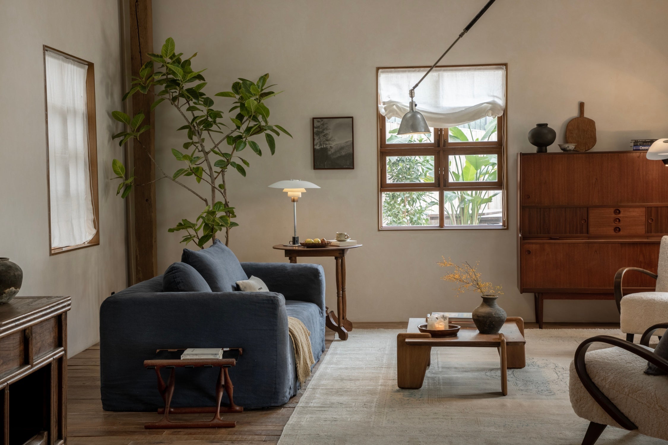 How to Pick the Perfect Sofa: Your Guide to Style and Comfort