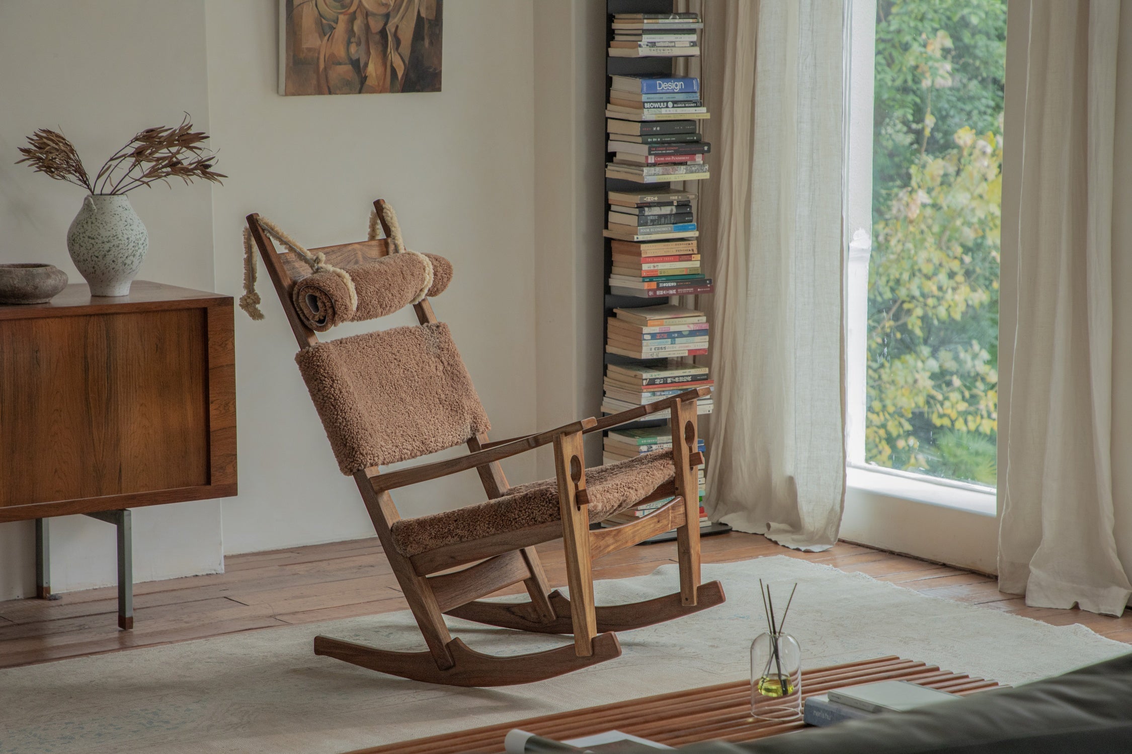 How to Choose the Best Fabric for Your Lounge Chair in 2026