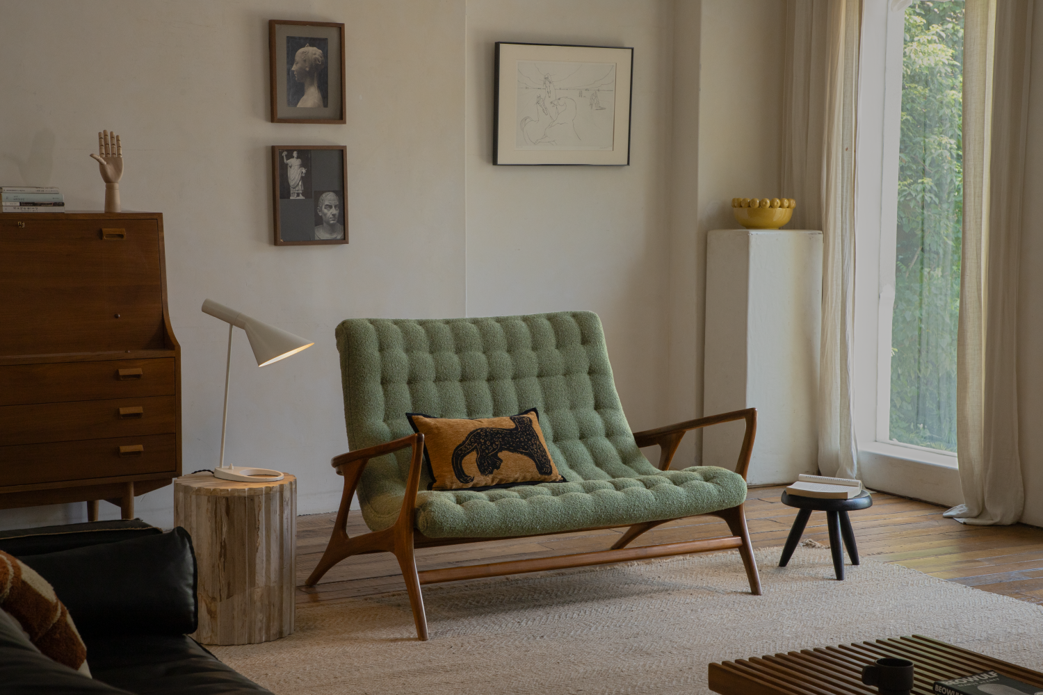 Accent Chair vs Lounge Chair: Which One Fits Your Space and Lifestyle