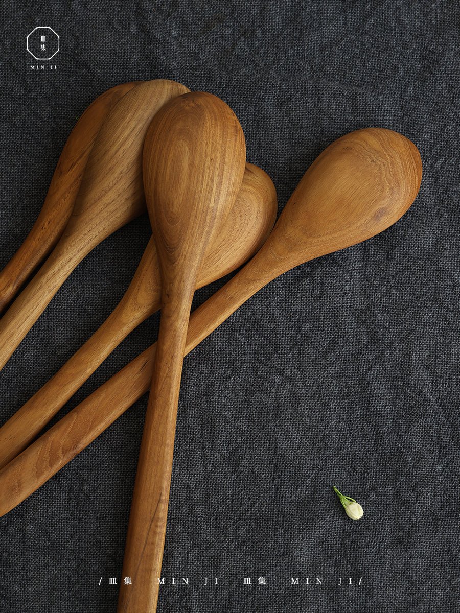 MIN JI wooden salad spoons, natural wood grain, dark grey background, perfect for salads