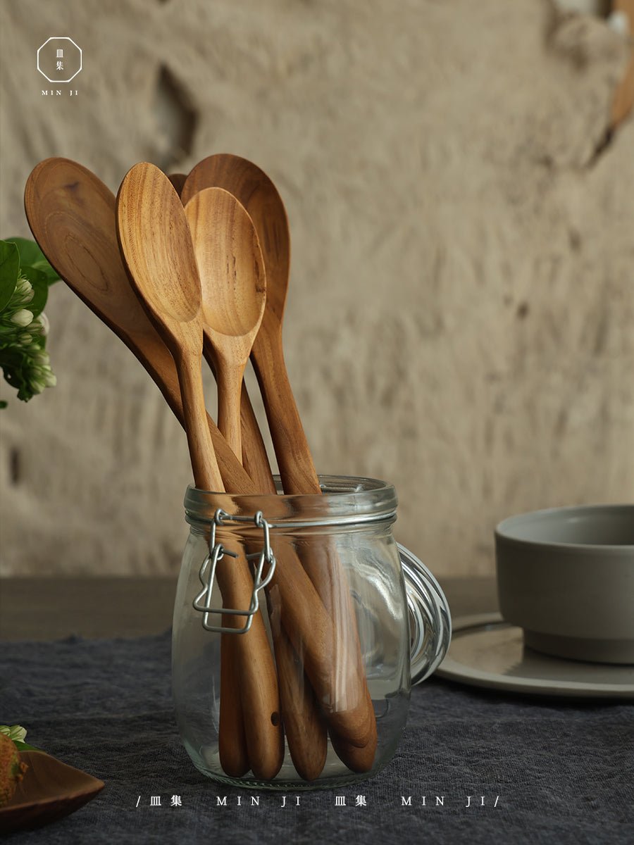 MIN JI Wooden Salad Spoons set in a jar, natural wood grain, kitchenware, MIN JI logo