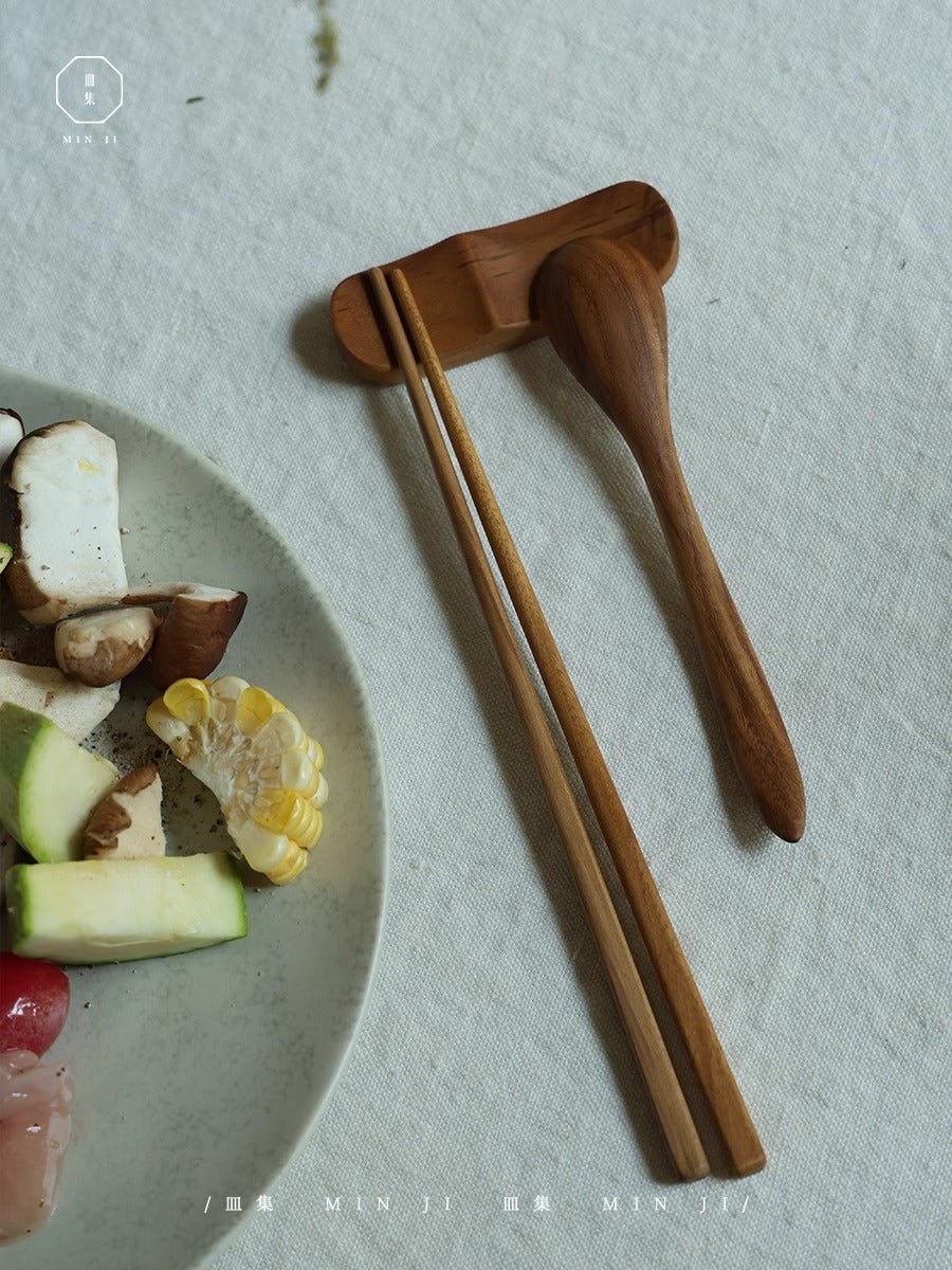 MIN JI design wooden chopsticks set with holder and spoon, perfect for Asian cuisine.